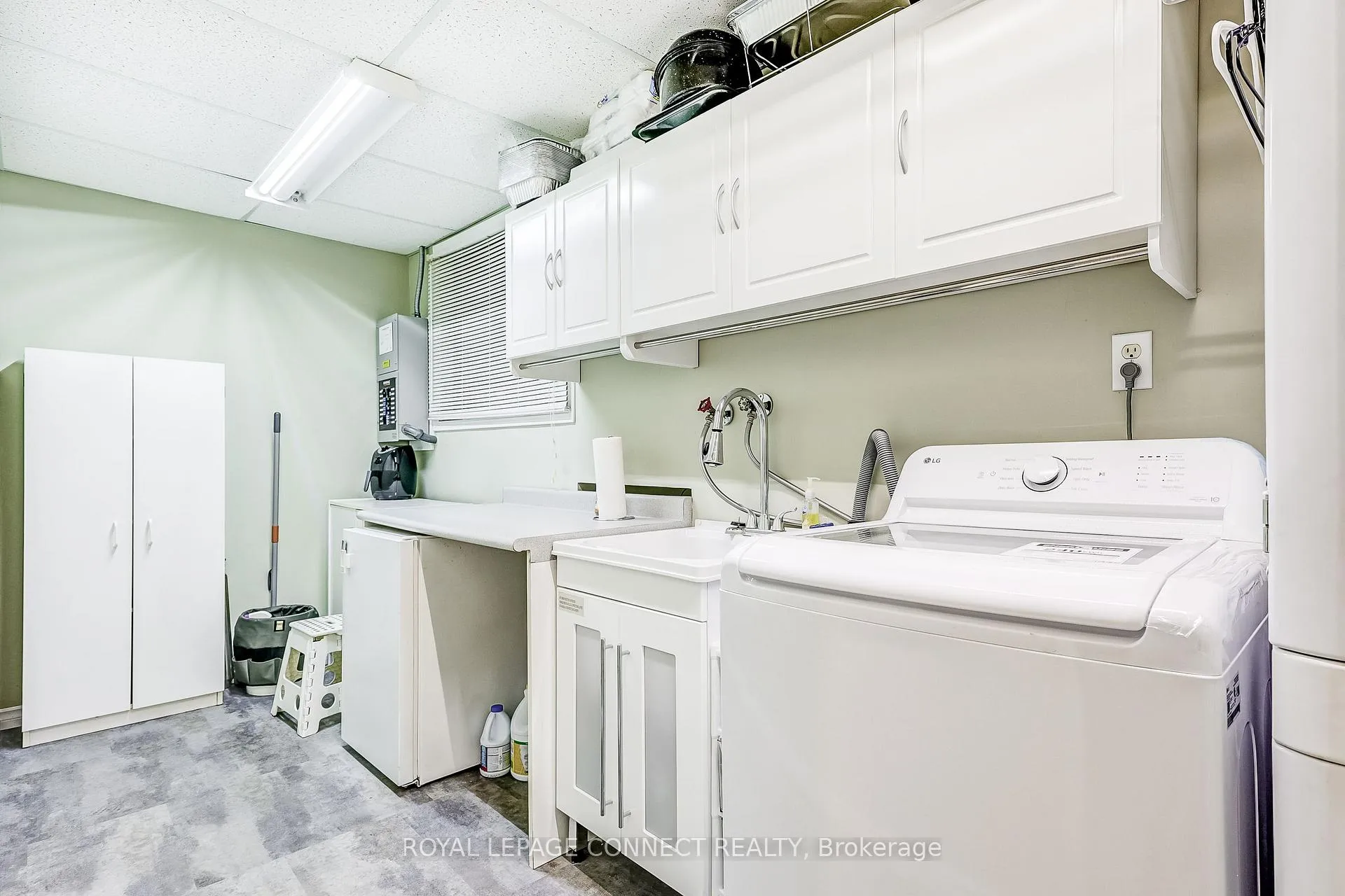 Photo 35 of 439 Woodsmere Crescent E, Pickering, Amberlea — HOMEH