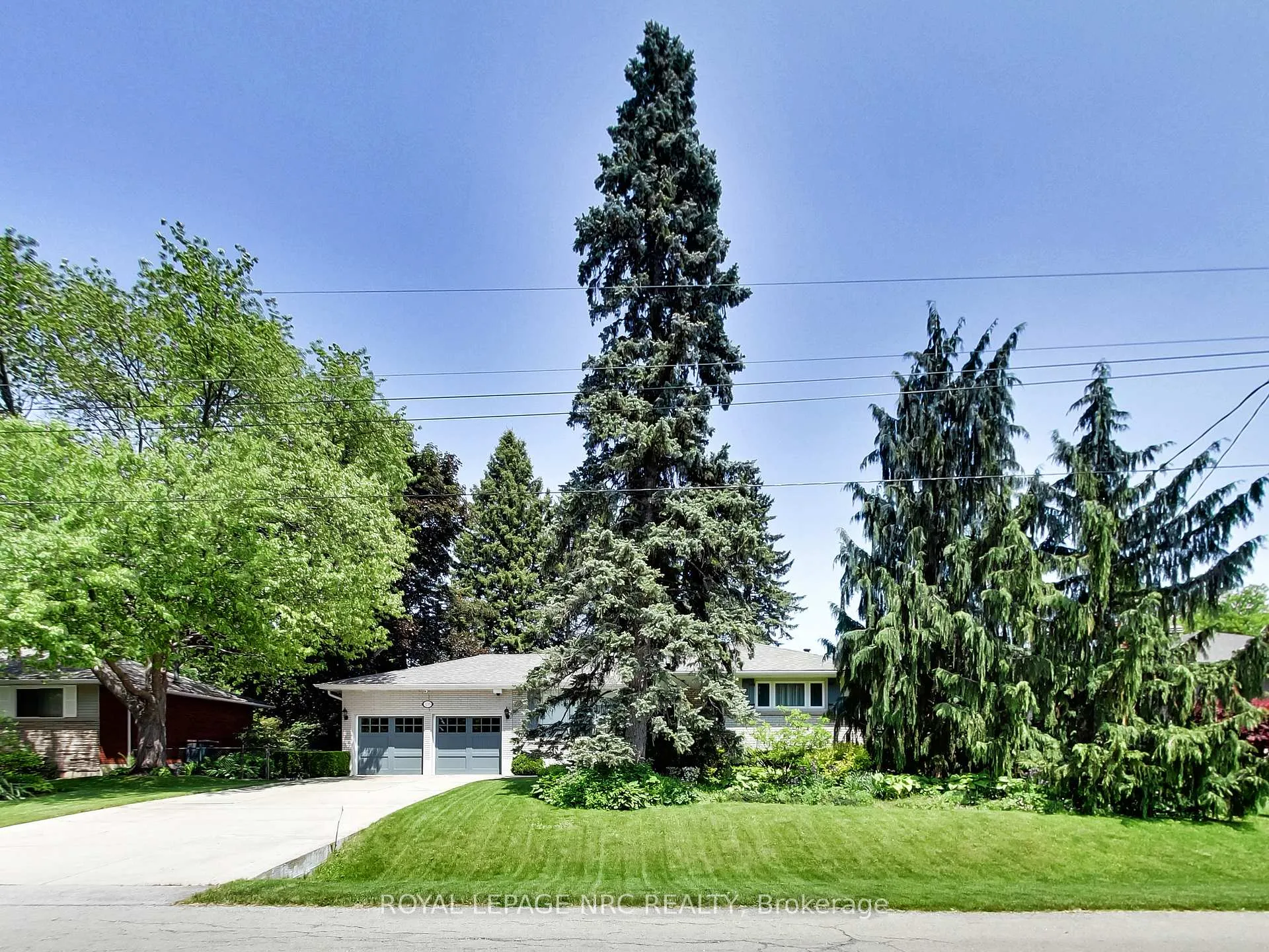 Photo 2 of 235 Seminole Road, Hamilton, Ancaster — HOMEH