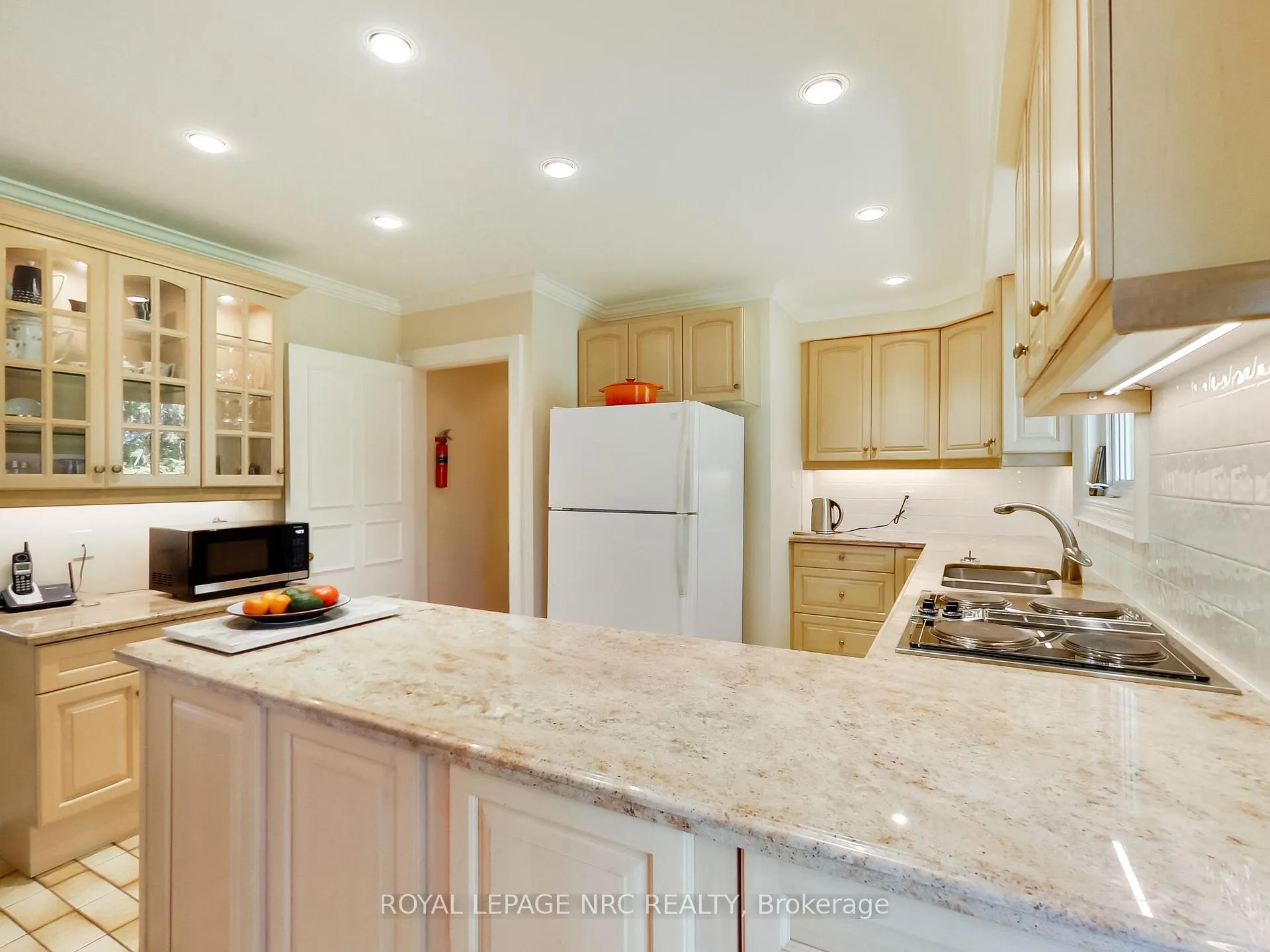 Photo 15 of 235 Seminole Road, Hamilton, Ancaster — HOMEH