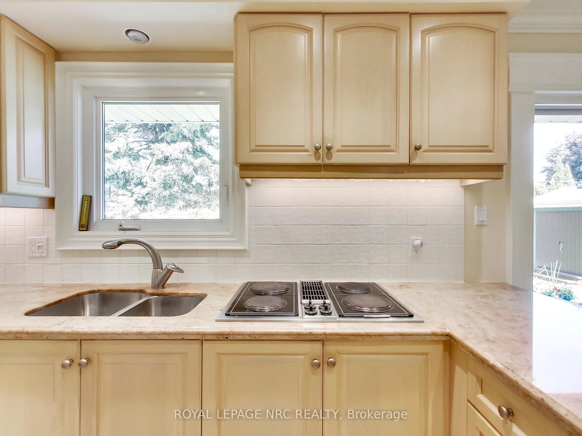 Photo 16 of 235 Seminole Road, Hamilton, Ancaster — HOMEH