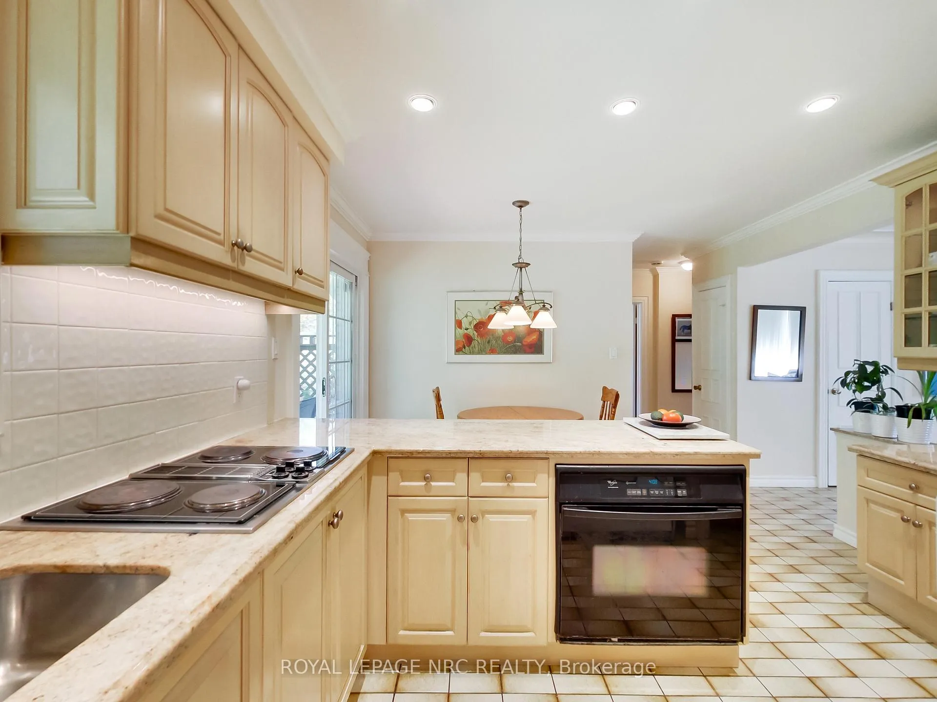 Photo 18 of 235 Seminole Road, Hamilton, Ancaster — HOMEH