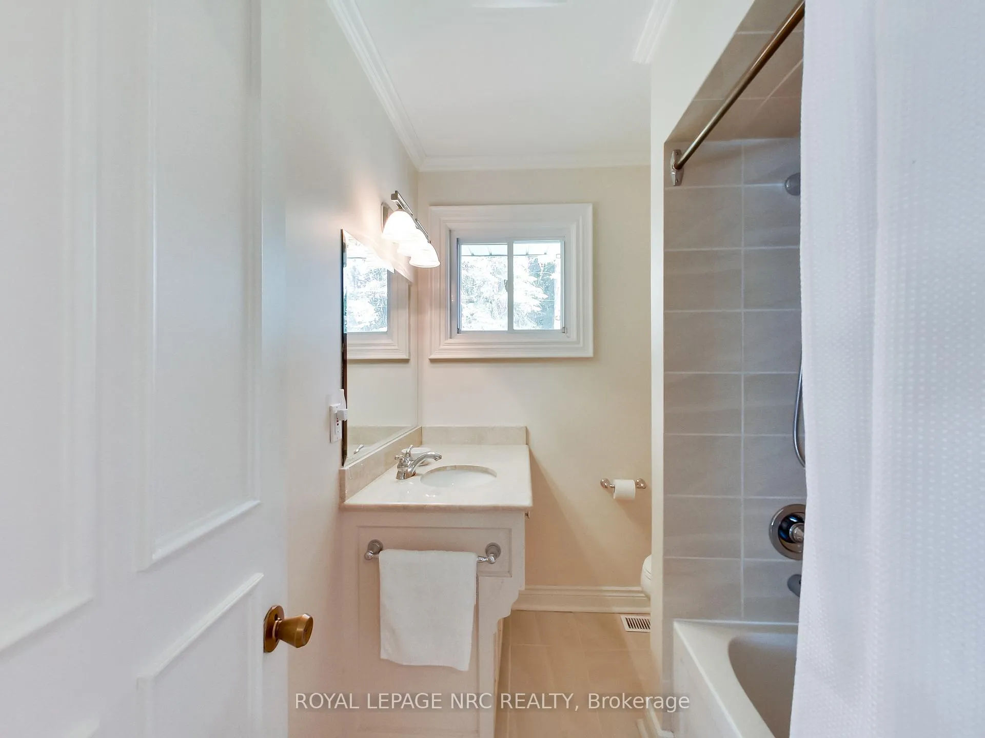 Photo 19 of 235 Seminole Road, Hamilton, Ancaster — HOMEH