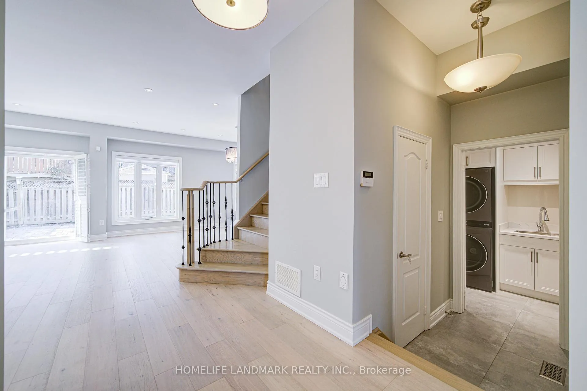 Photo 11 of 214 Alfred Paterson Drive, Markham, Greensborough — HOMEH