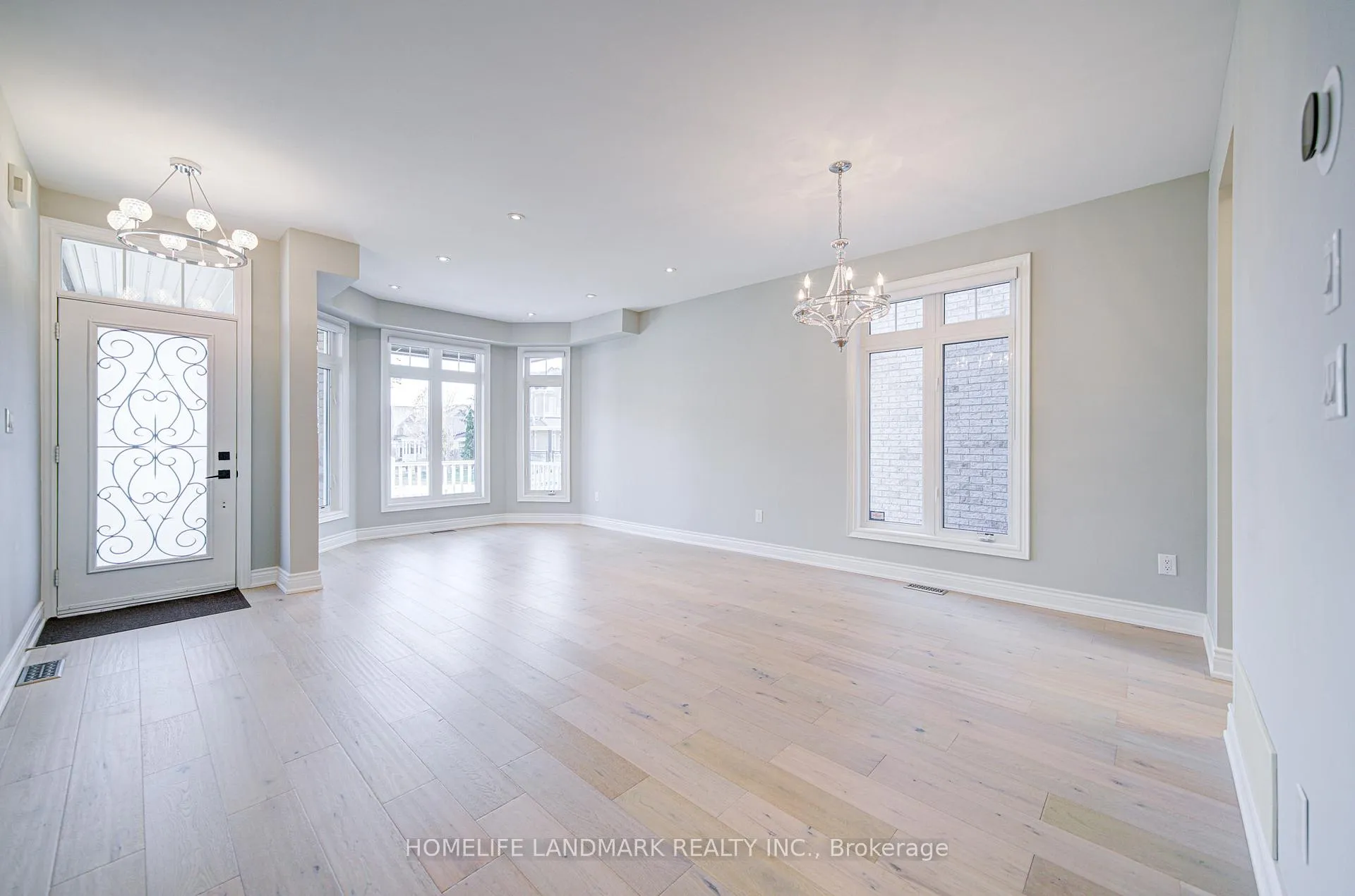 Photo 14 of 214 Alfred Paterson Drive, Markham, Greensborough — HOMEH