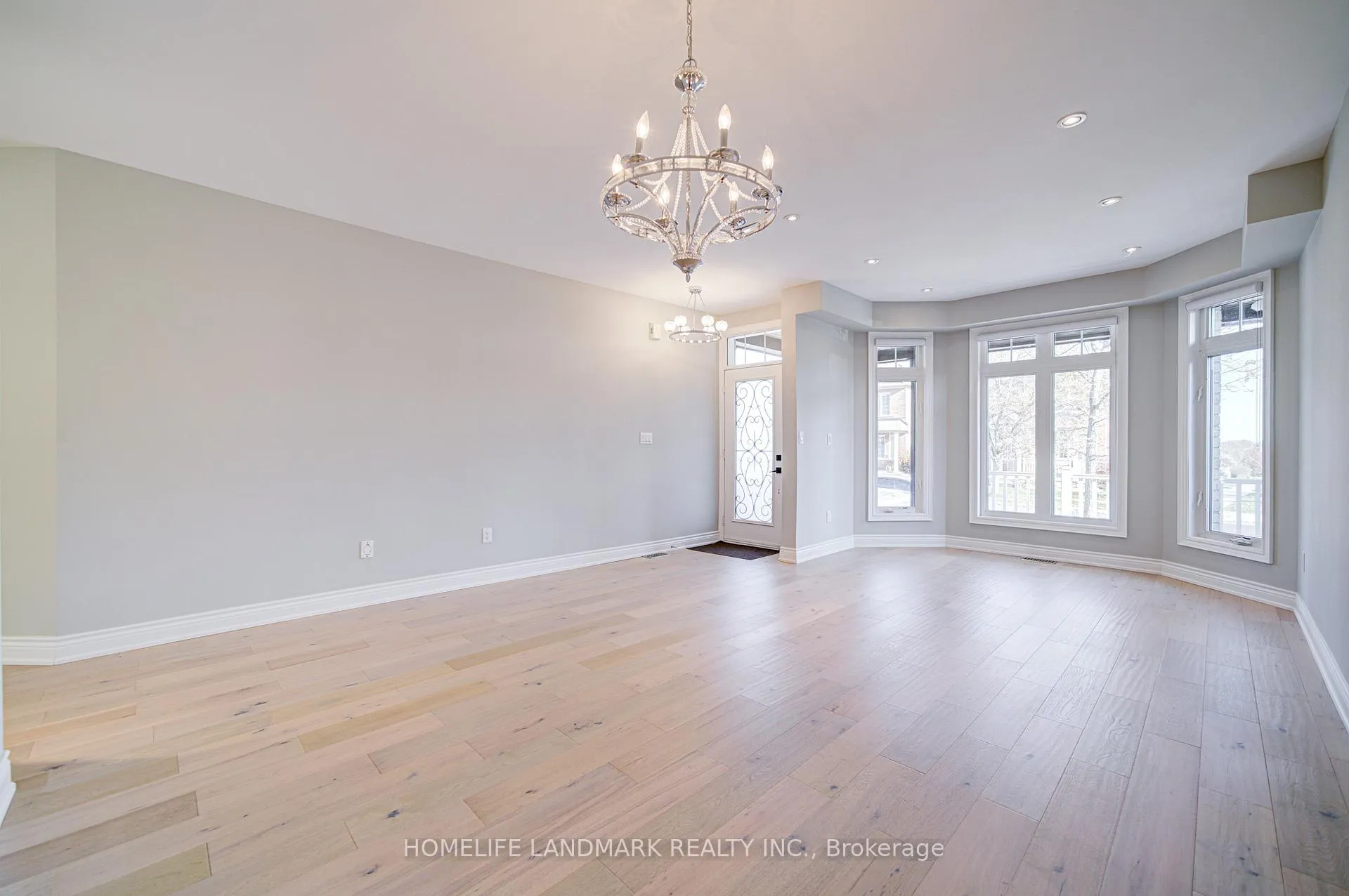 Photo 15 of 214 Alfred Paterson Drive, Markham, Greensborough — HOMEH