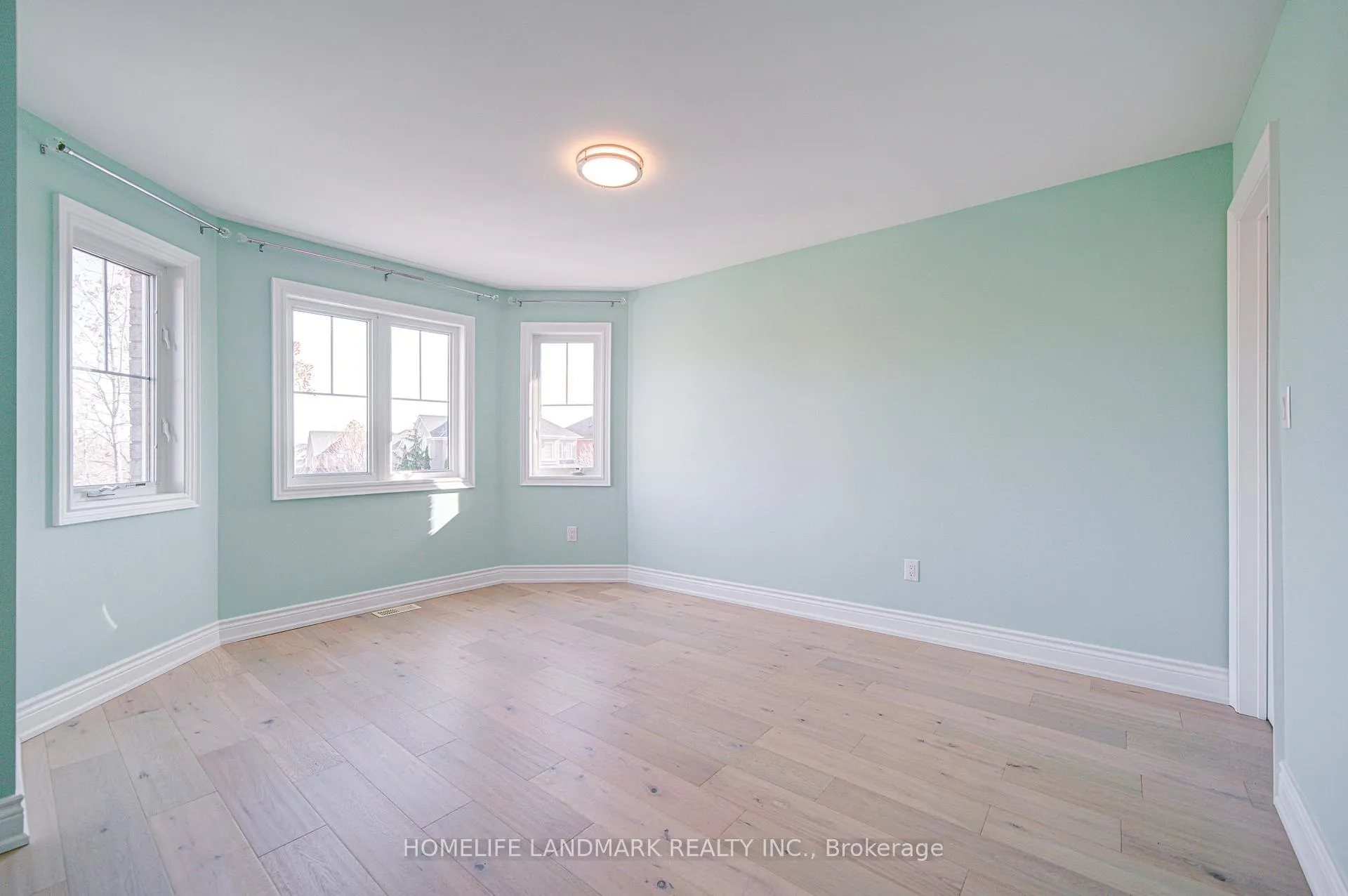 Photo 25 of 214 Alfred Paterson Drive, Markham, Greensborough — HOMEH