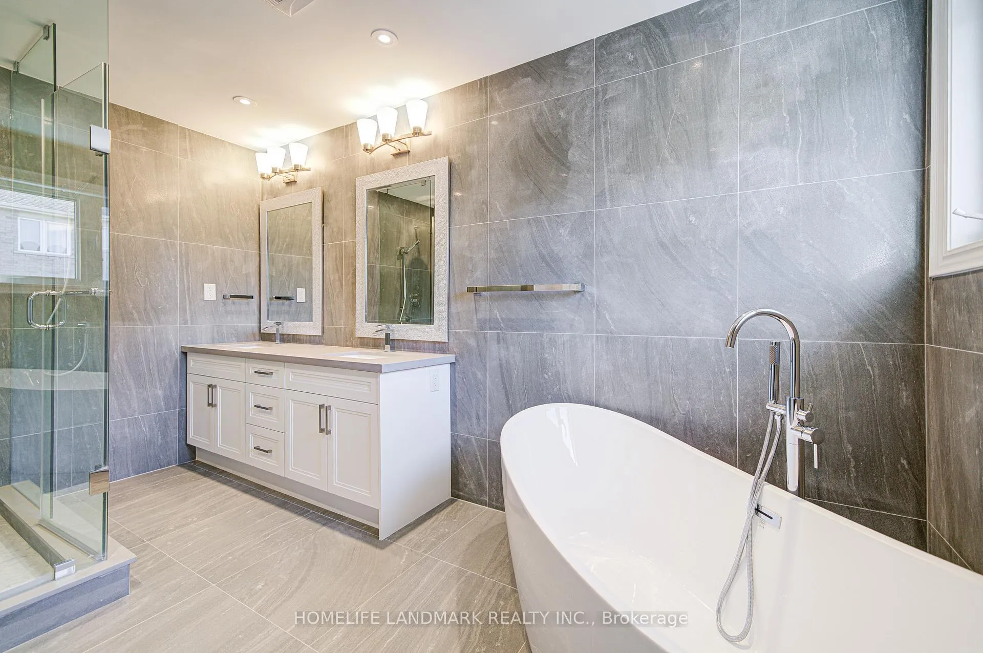 Photo 28 of 214 Alfred Paterson Drive, Markham, Greensborough — HOMEH