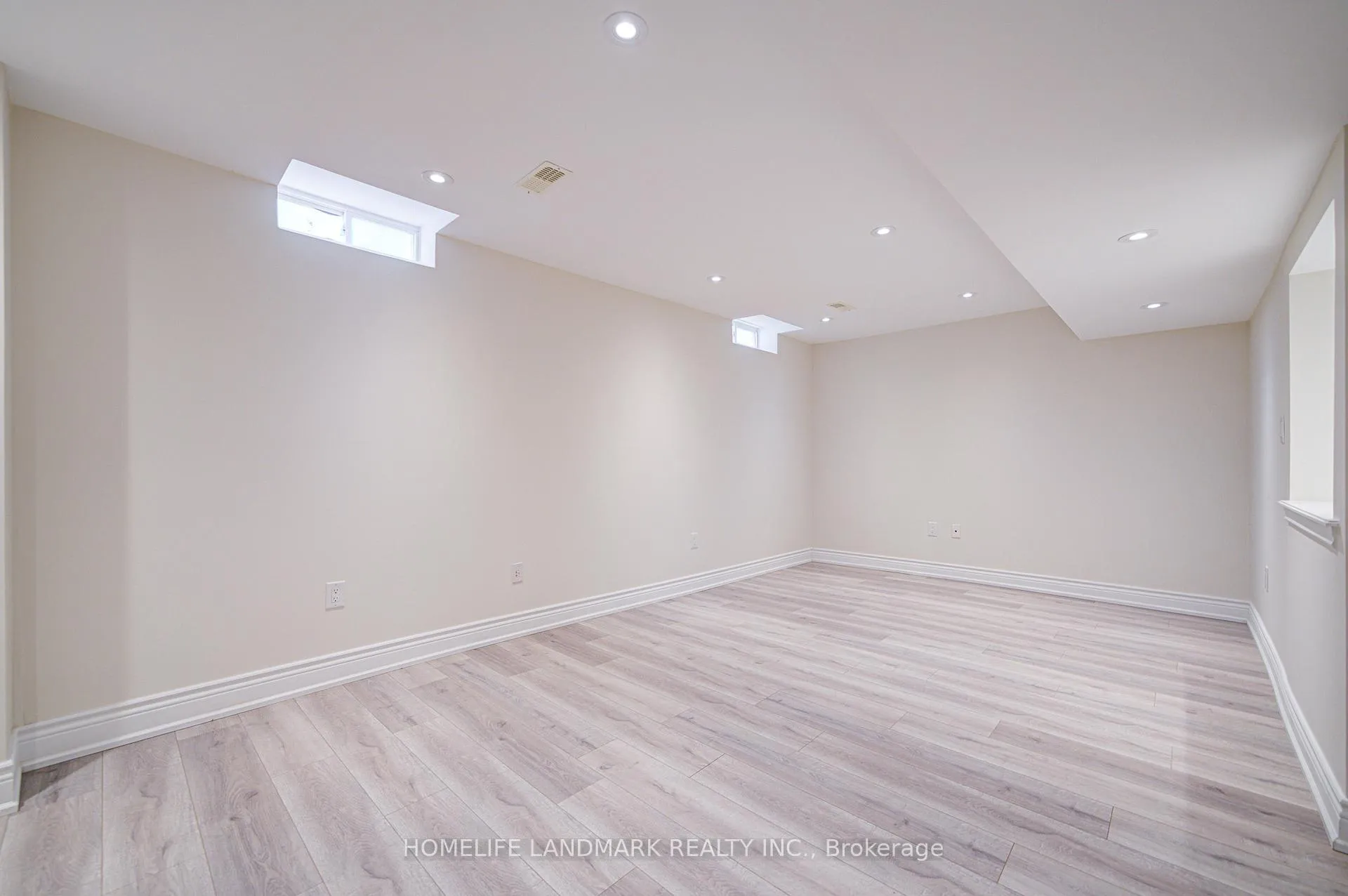 Photo 40 of 214 Alfred Paterson Drive, Markham, Greensborough — HOMEH
