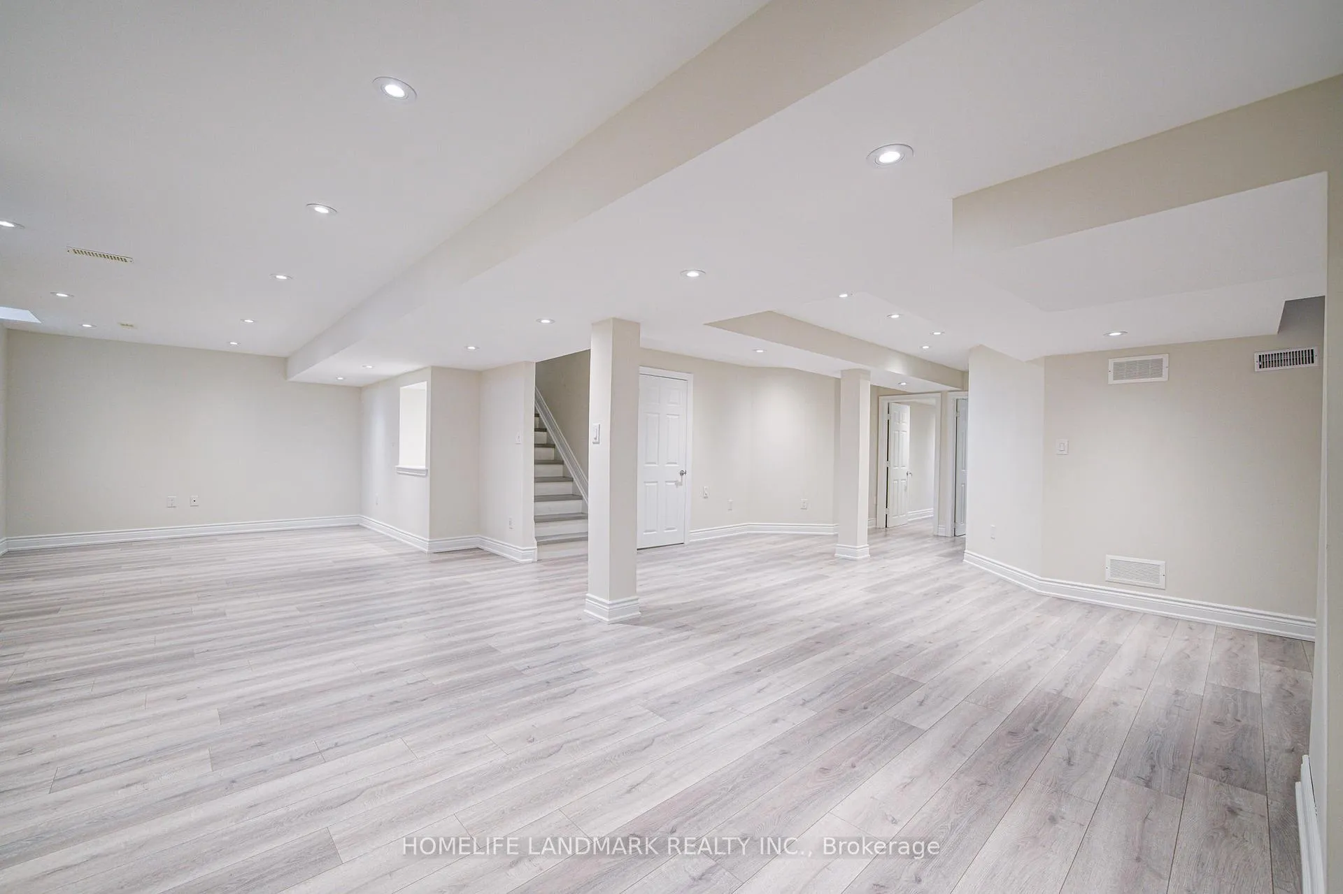 Photo 43 of 214 Alfred Paterson Drive, Markham, Greensborough — HOMEH