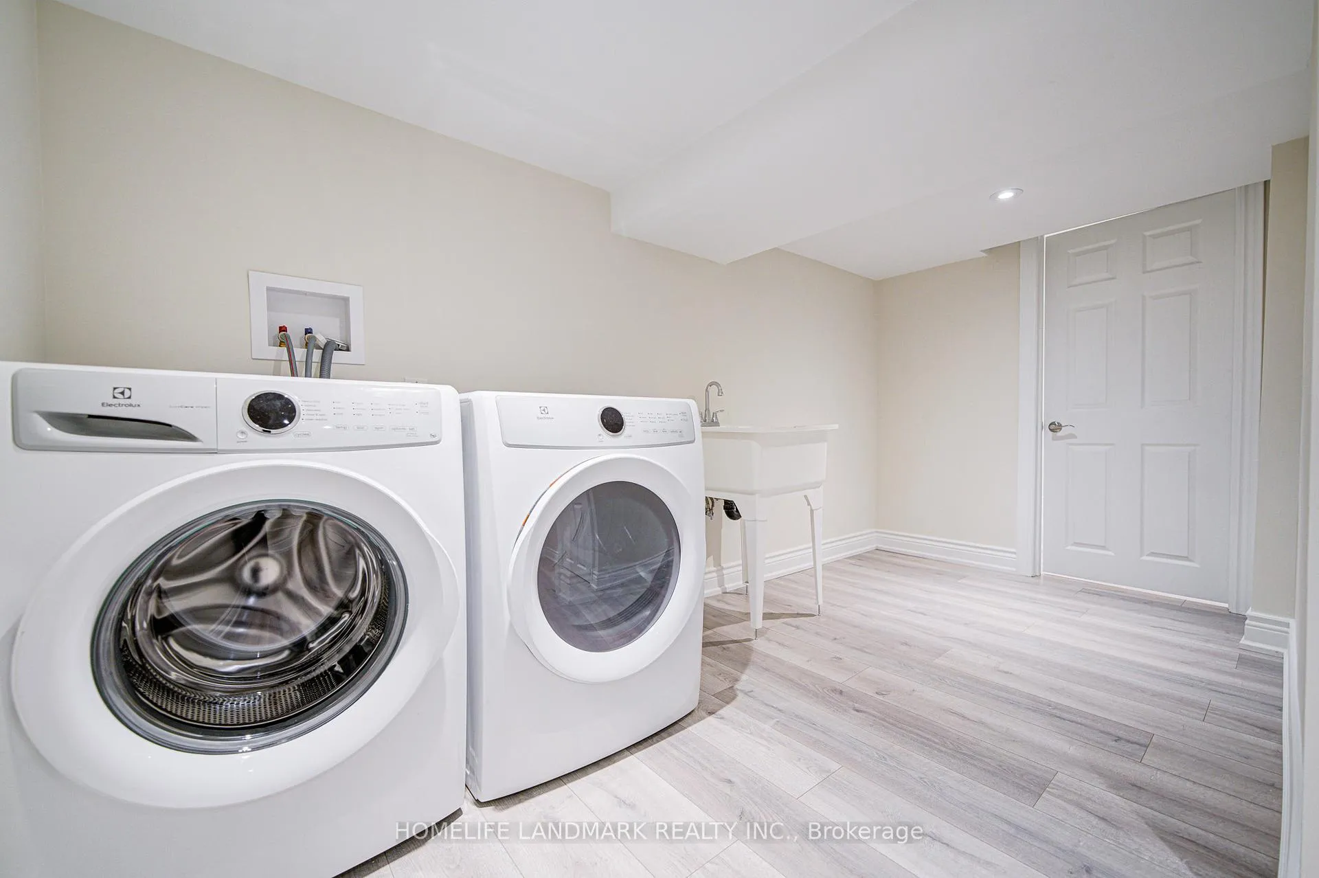 Photo 47 of 214 Alfred Paterson Drive, Markham, Greensborough — HOMEH