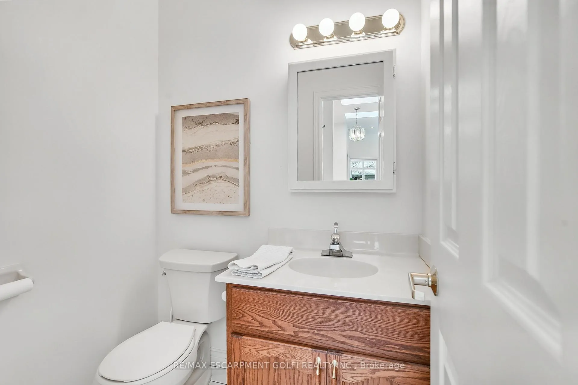 Photo 12 of 128 Grindstone Way, Hamilton, Dundas — HOMEH