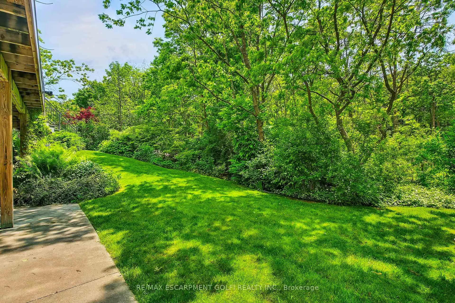 Photo 26 of 128 Grindstone Way, Hamilton, Dundas — HOMEH