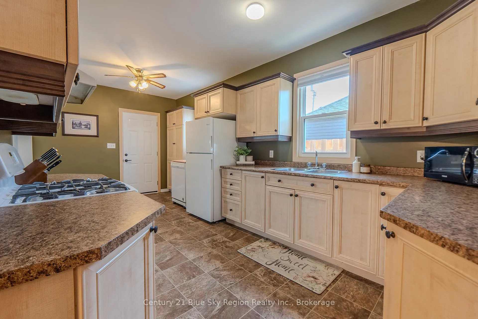 Photo 9 of 28 Tamerack Avenue, West Nipissing, Sturgeon Falls — HOMEH