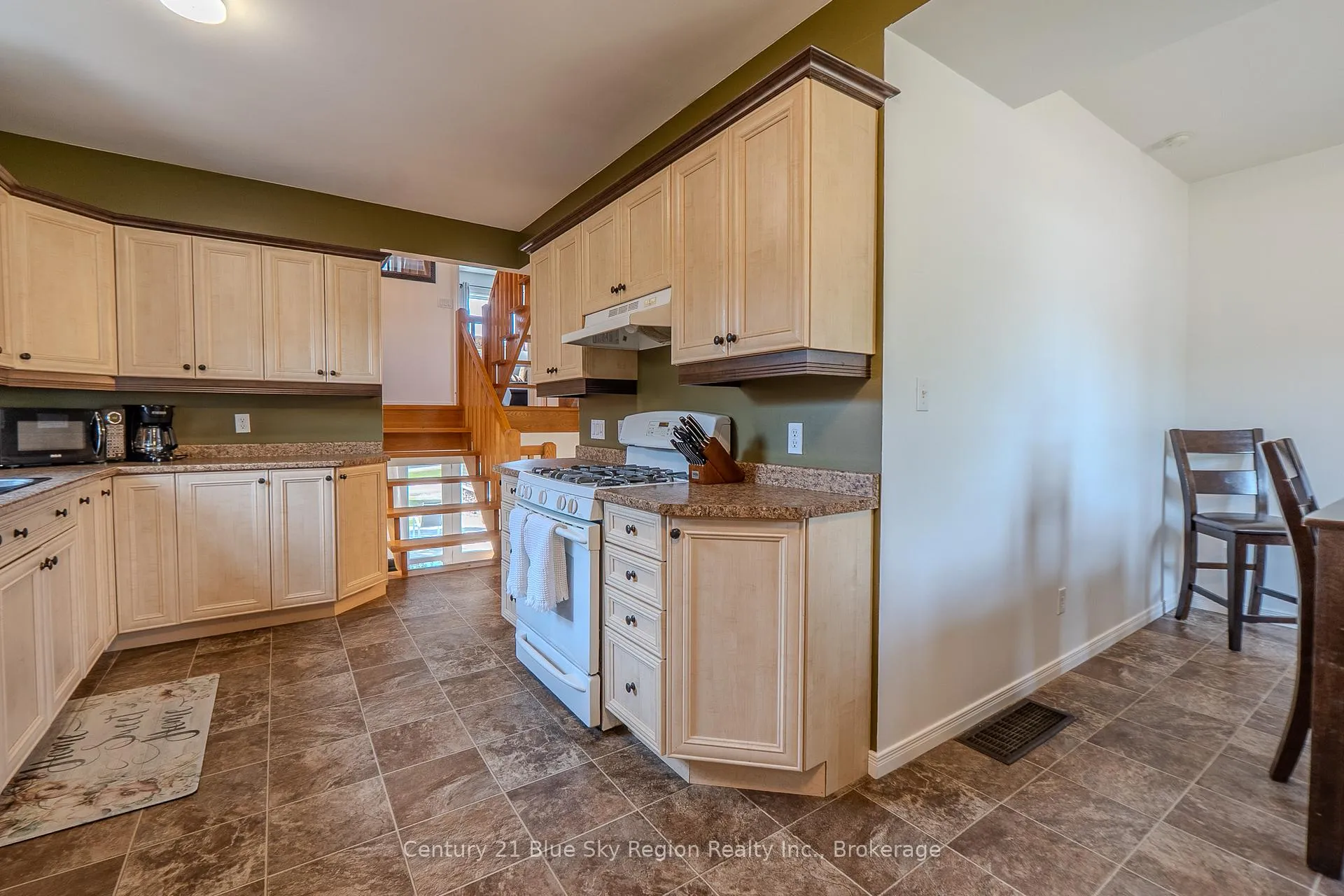 Photo 12 of 28 Tamerack Avenue, West Nipissing, Sturgeon Falls — HOMEH