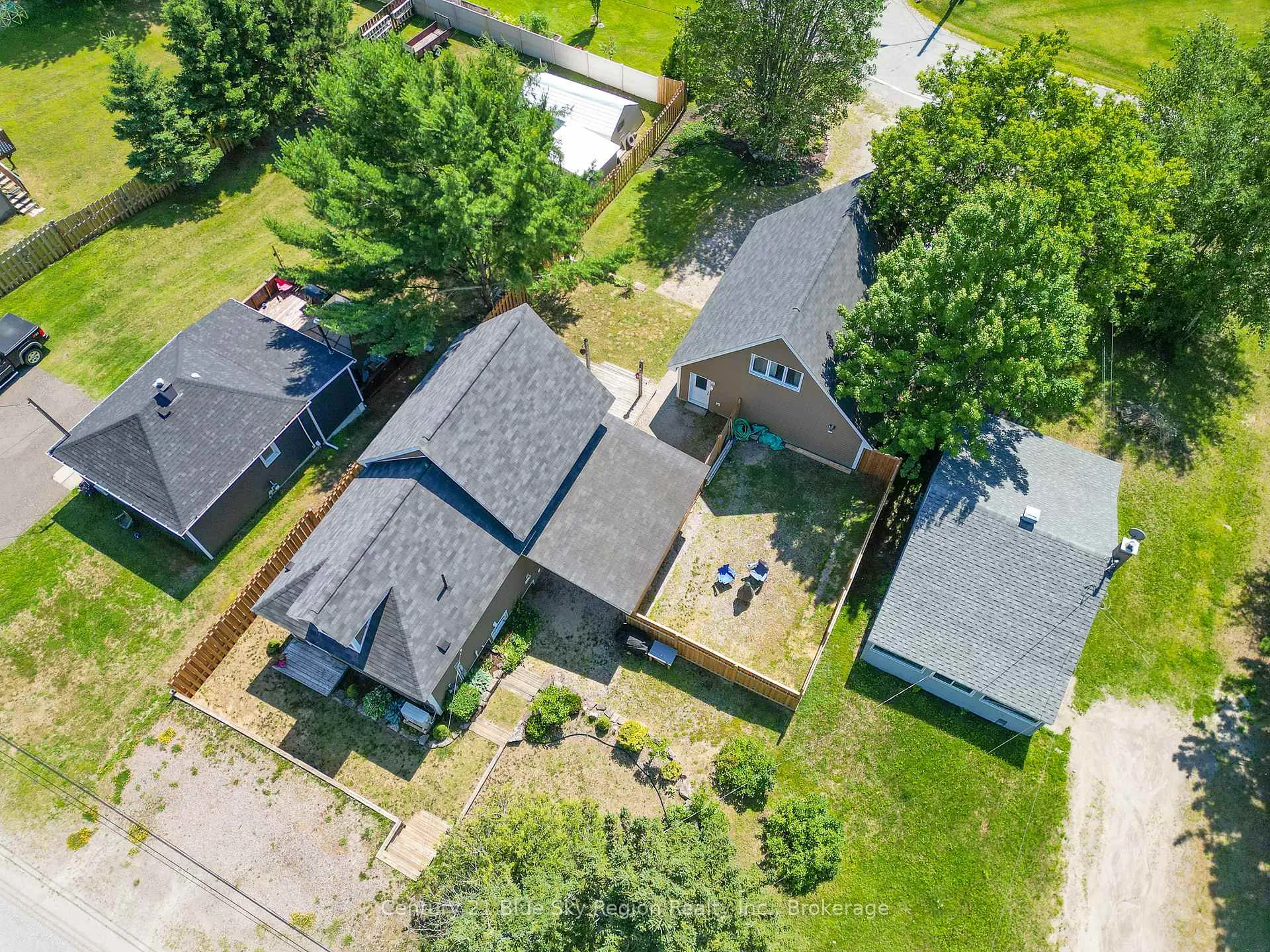 Photo 38 of 28 Tamerack Avenue, West Nipissing, Sturgeon Falls — HOMEH