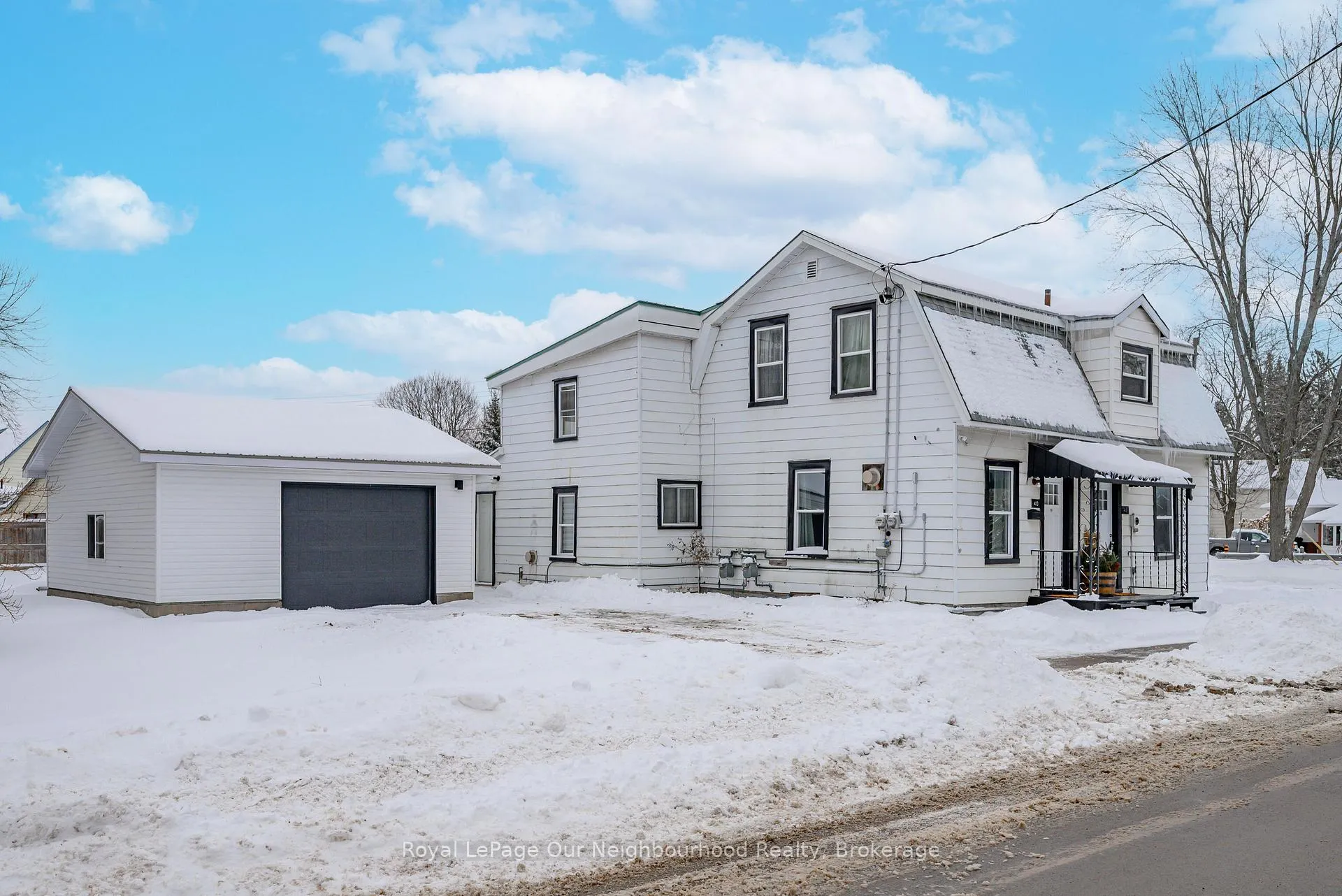 Photo 3 of 411 Moira Street W, Tweed, Tweed (Village) — HOMEH