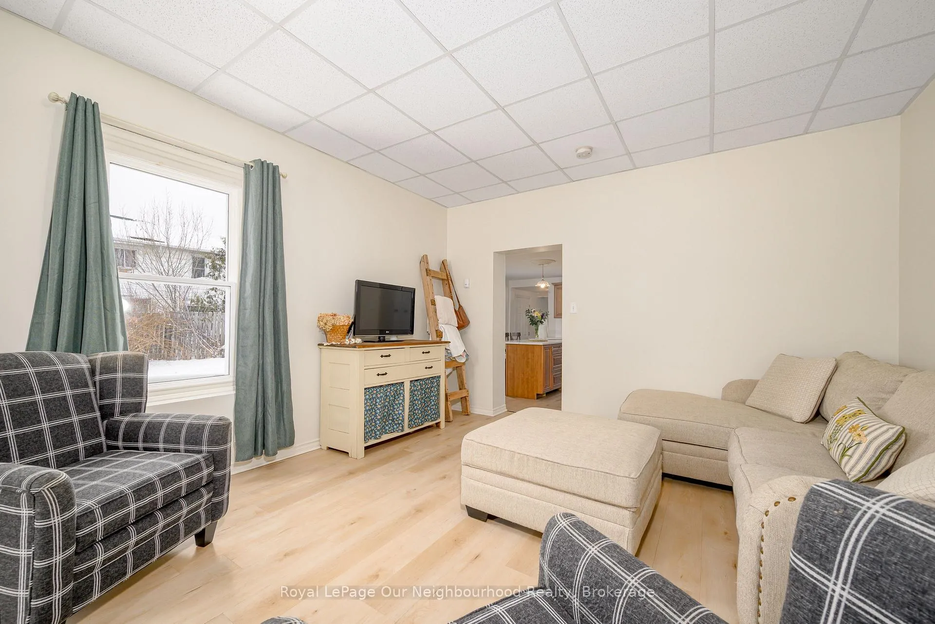 Photo 11 of 411 Moira Street W, Tweed, Tweed (Village) — HOMEH