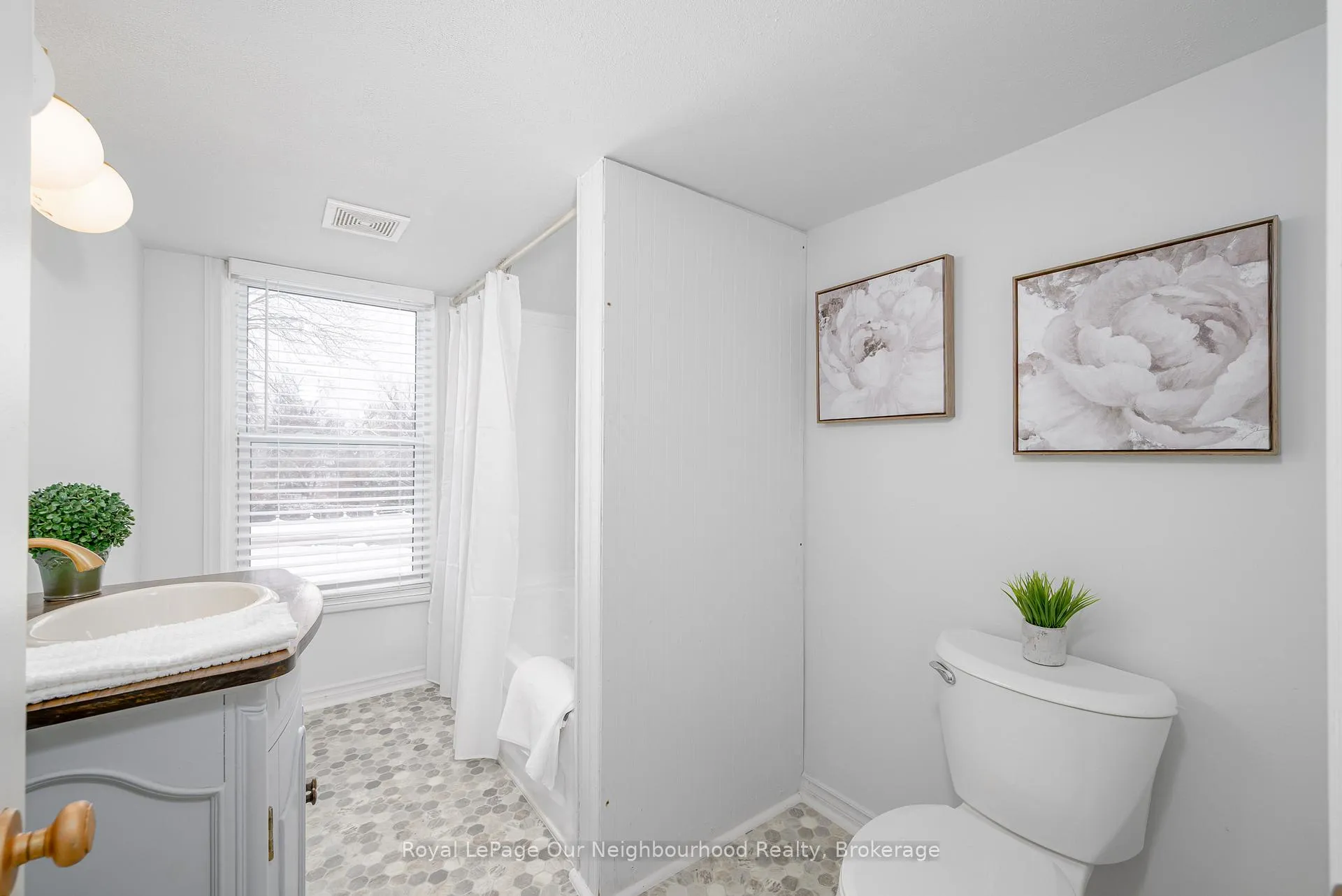 Photo 40 of 411 Moira Street W, Tweed, Tweed (Village) — HOMEH
