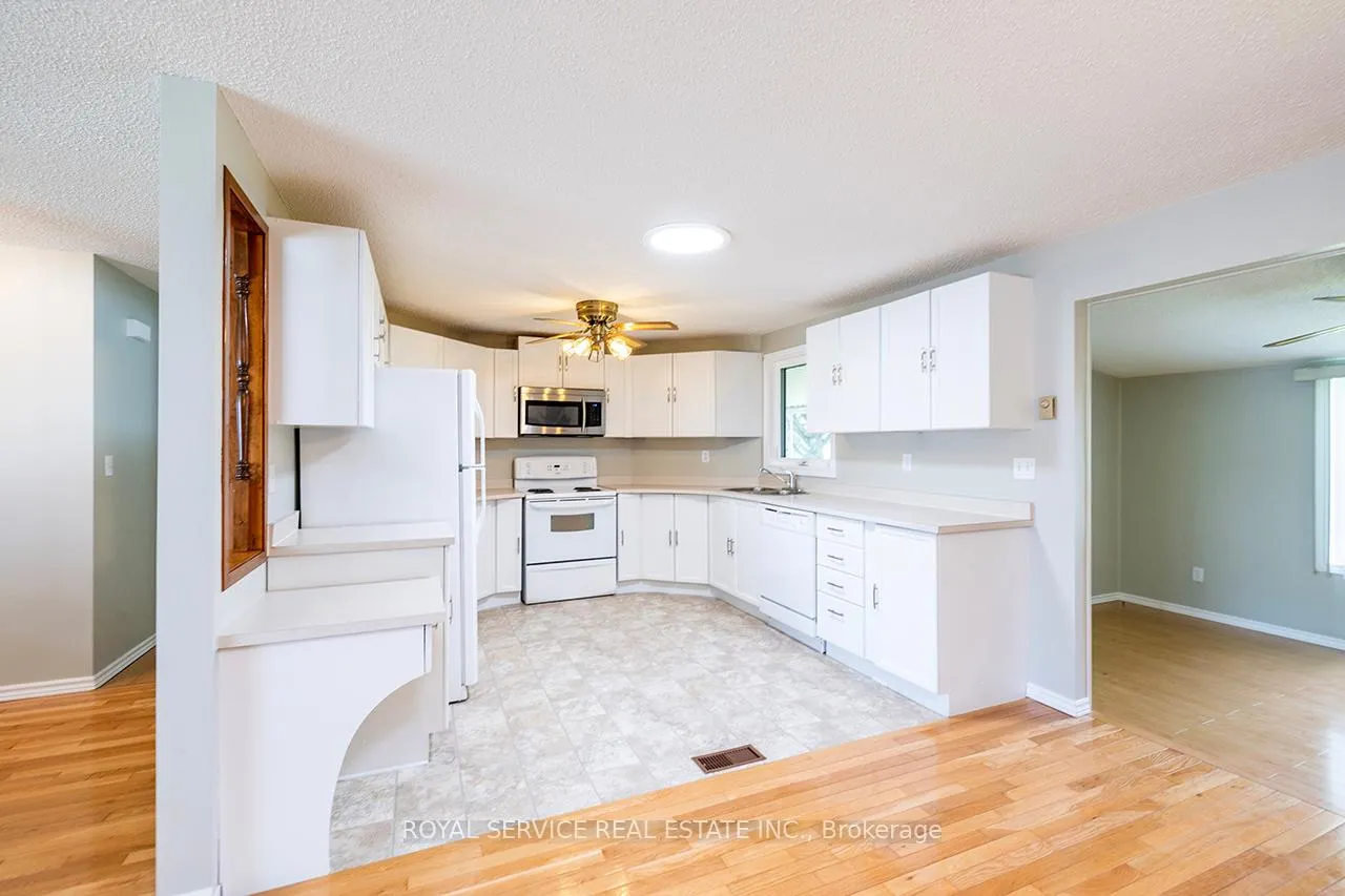 Photo 9 of 14 Fairway Drive, Clarington, Newcastle — HOMEH