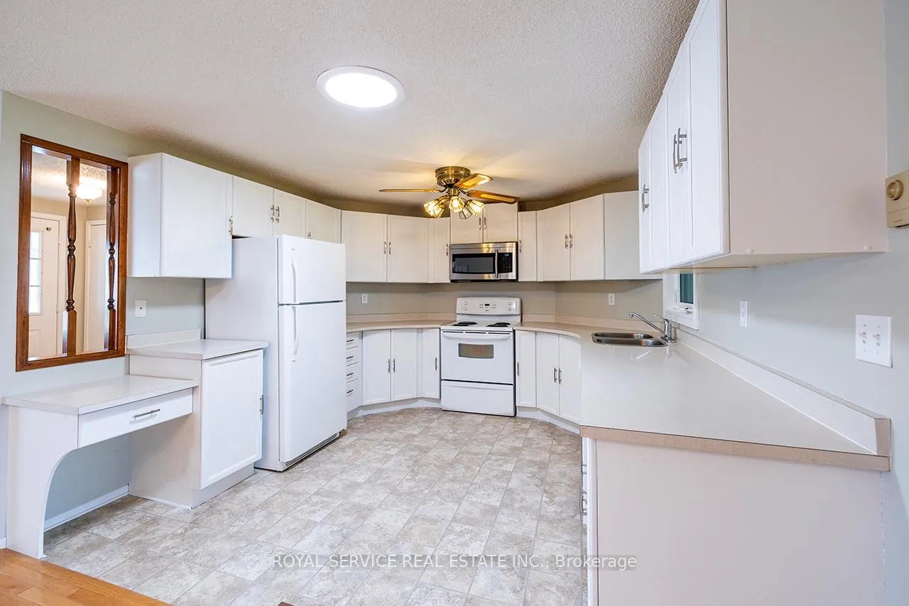 Photo 11 of 14 Fairway Drive, Clarington, Newcastle — HOMEH