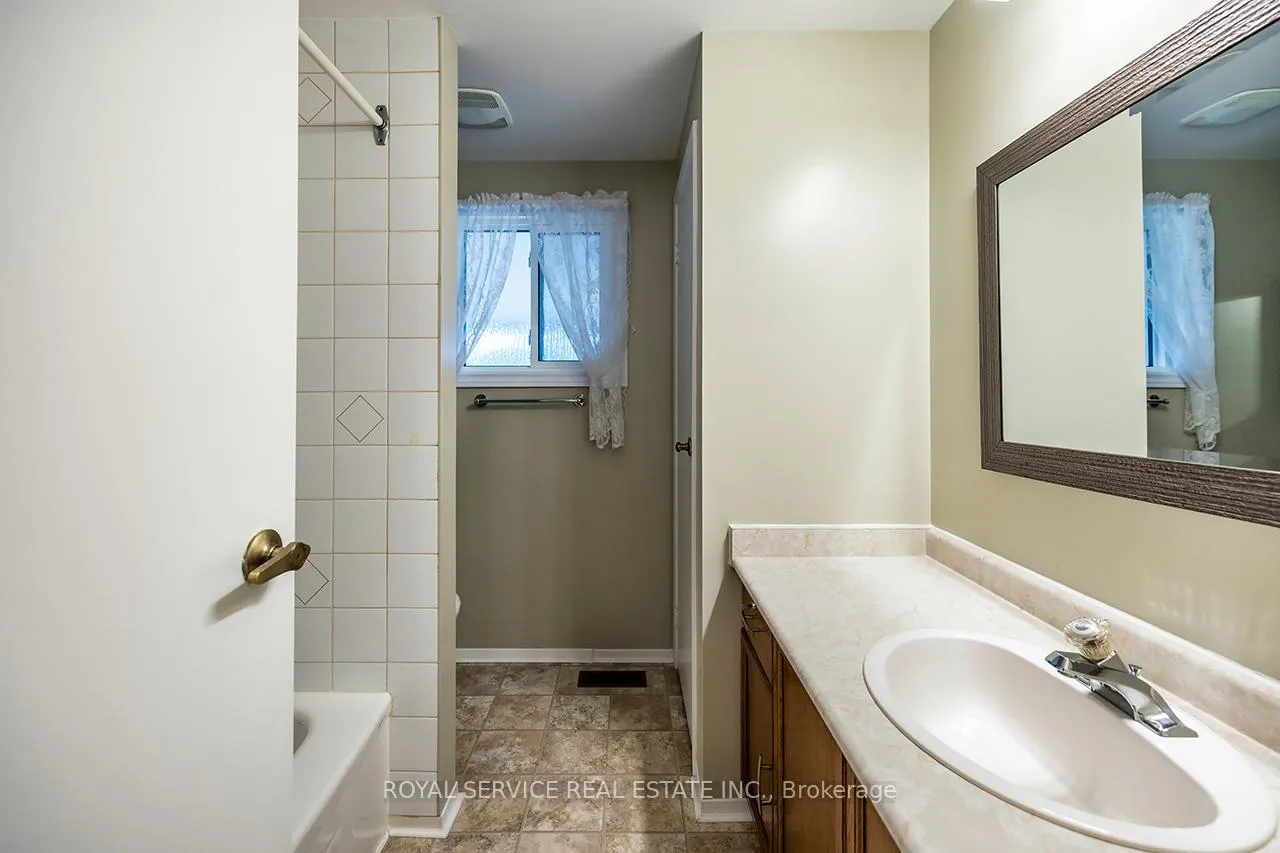 Photo 19 of 14 Fairway Drive, Clarington, Newcastle — HOMEH