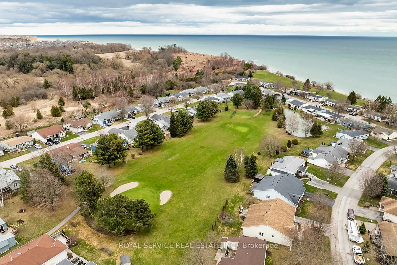 Photo 24 of 14 Fairway Drive, Clarington, Newcastle — HOMEH