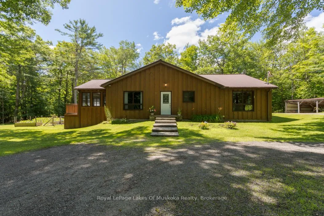 Photo 4 of 10 Muskoka Pines Road, Bracebridge, Draper — HOMEH