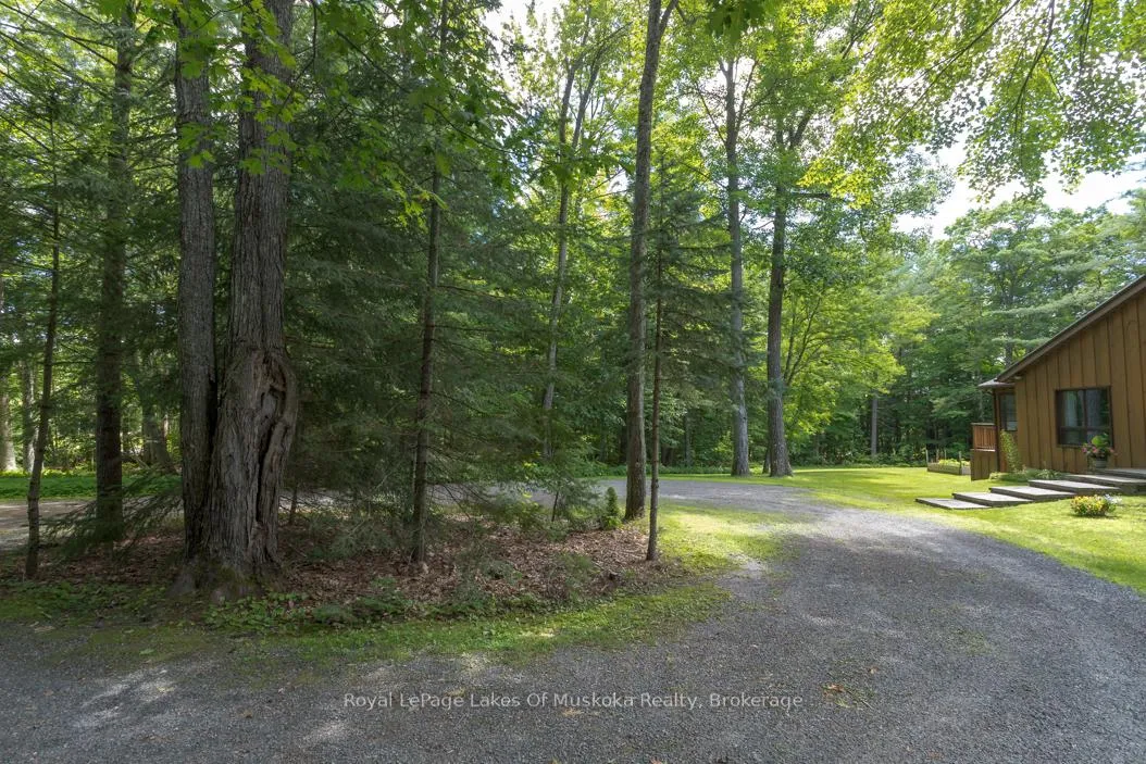 Photo 6 of 10 Muskoka Pines Road, Bracebridge, Draper — HOMEH