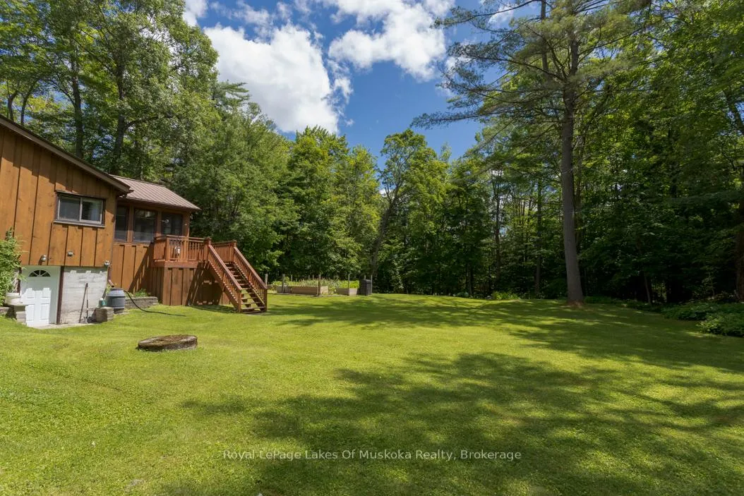 Photo 8 of 10 Muskoka Pines Road, Bracebridge, Draper — HOMEH
