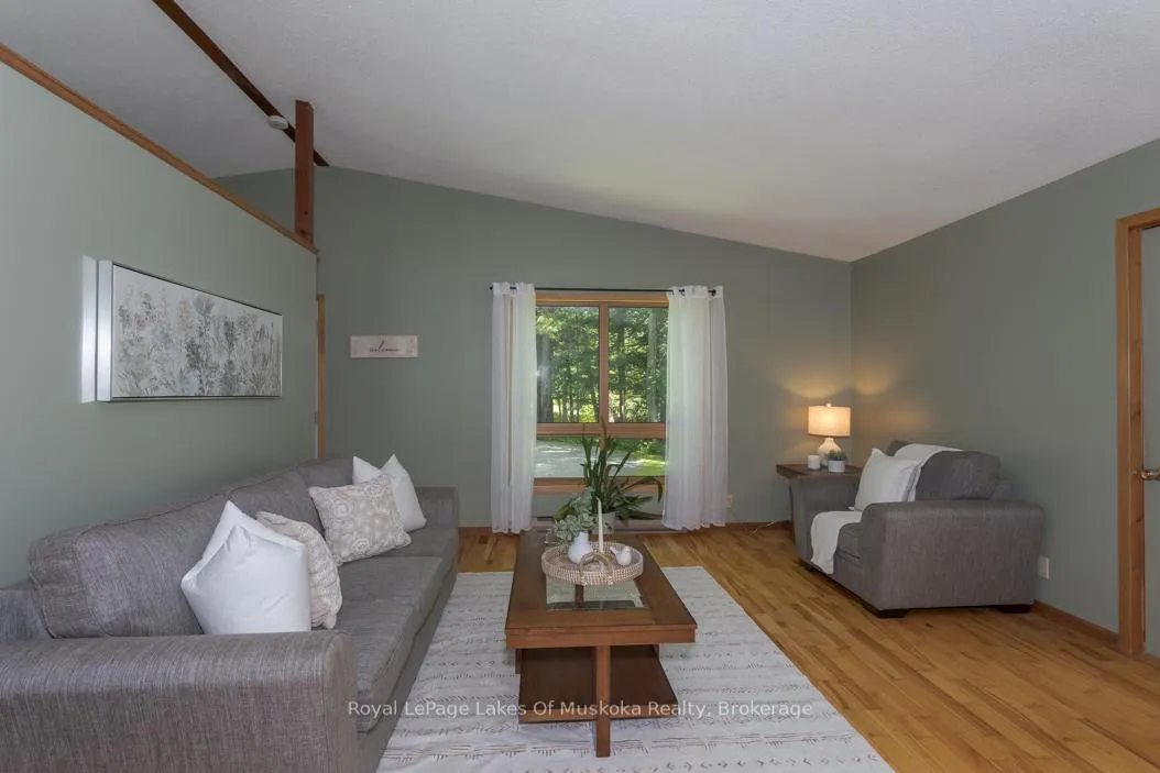 Photo 11 of 10 Muskoka Pines Road, Bracebridge, Draper — HOMEH