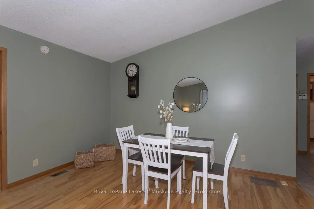 Photo 14 of 10 Muskoka Pines Road, Bracebridge, Draper — HOMEH