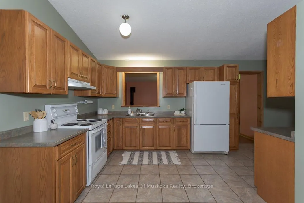 Photo 16 of 10 Muskoka Pines Road, Bracebridge, Draper — HOMEH