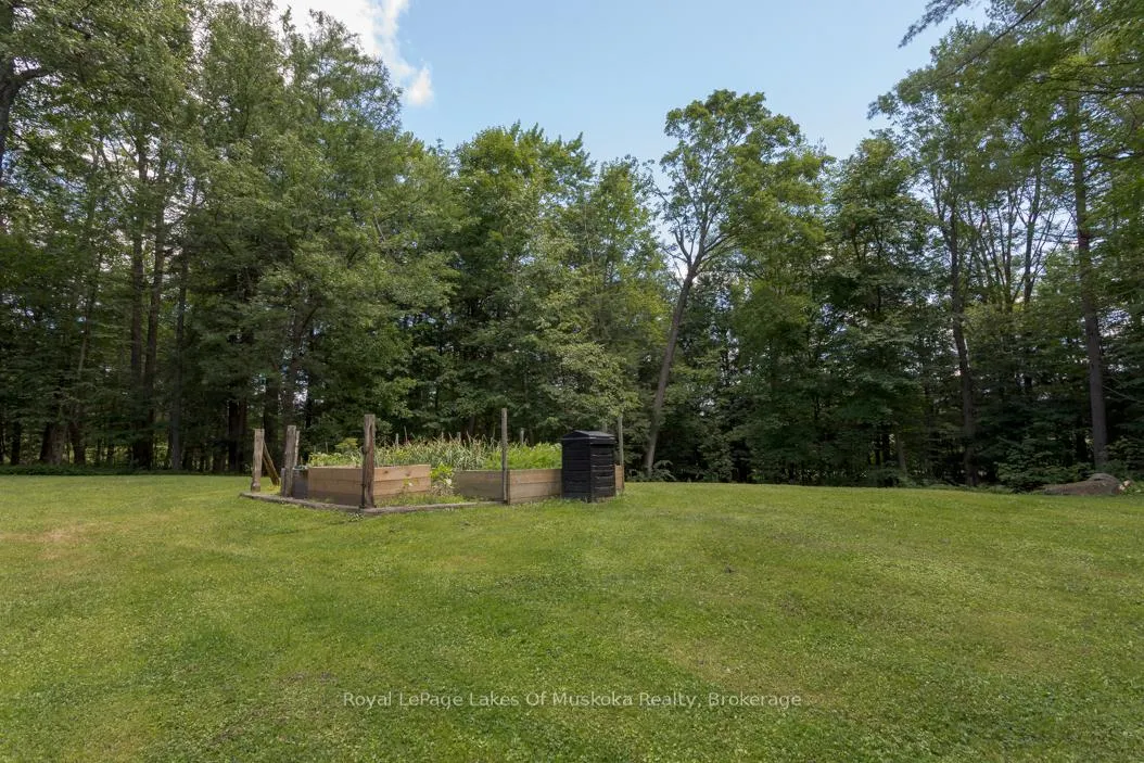 Photo 42 of 10 Muskoka Pines Road, Bracebridge, Draper — HOMEH