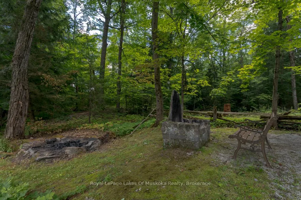 Photo 43 of 10 Muskoka Pines Road, Bracebridge, Draper — HOMEH