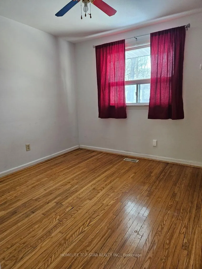 Photo 5 of 20 Cicerella Crescent, Scarborough, Bendale — HOMEH