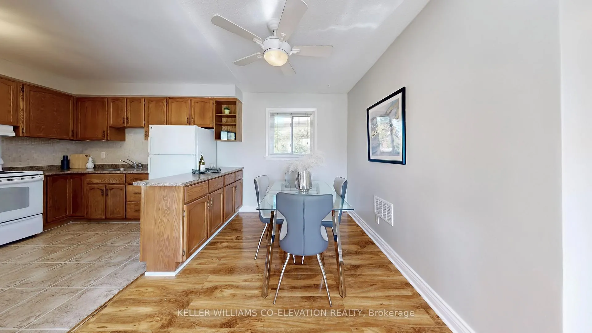 Photo 7 of 1465 Danforth Road, Scarborough, Bendale — HOMEH