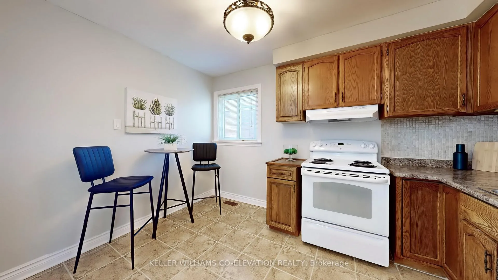 Photo 10 of 1465 Danforth Road, Scarborough, Bendale — HOMEH