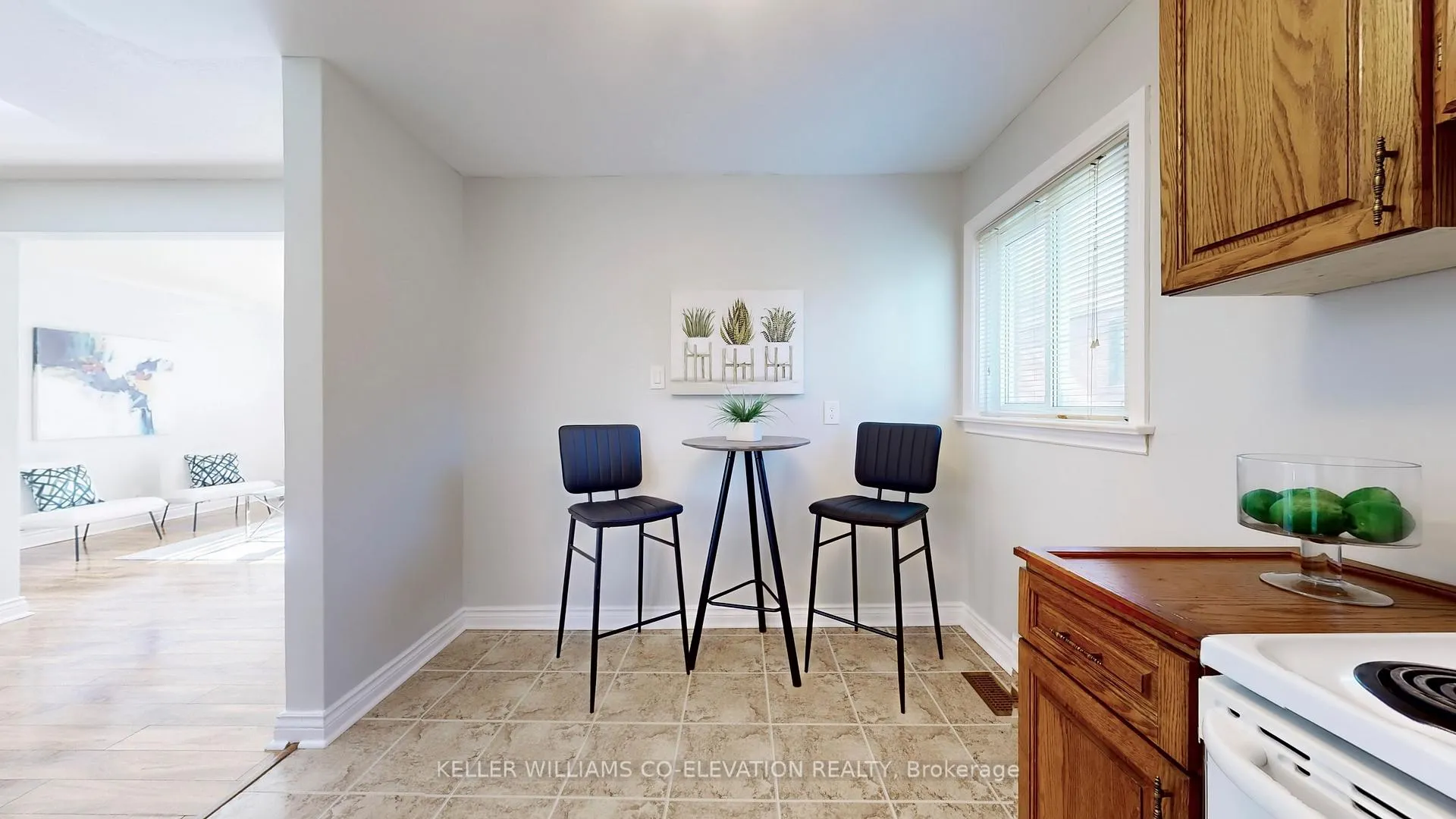 Photo 11 of 1465 Danforth Road, Scarborough, Bendale — HOMEH