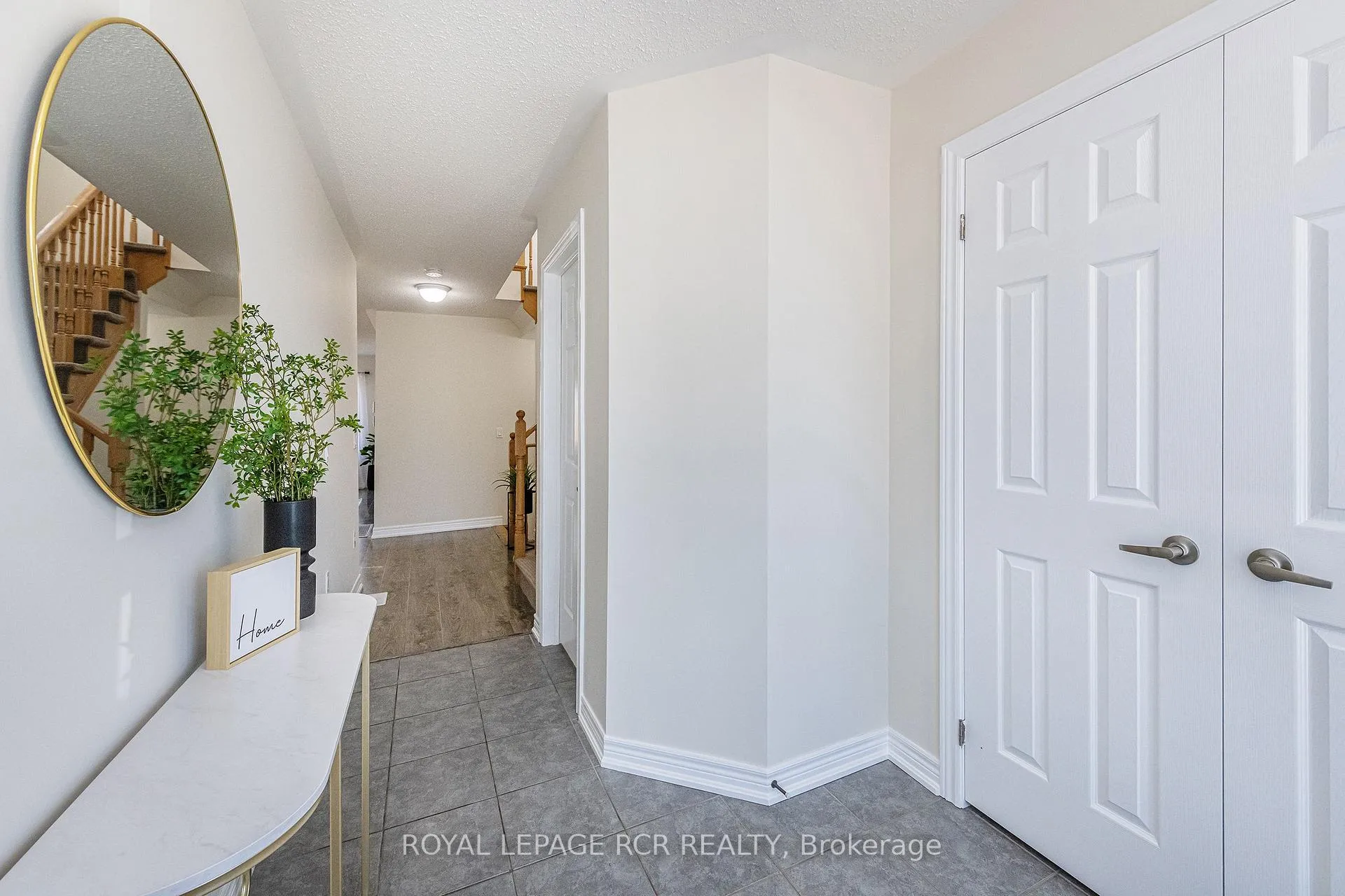 Photo 2 of 770 Cook Crescent, Shelburne — HOMEH
