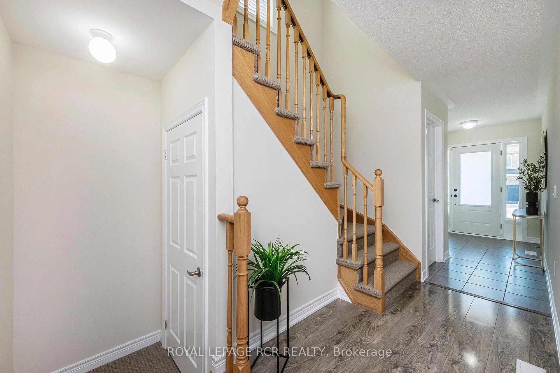 Photo 3 of 770 Cook Crescent, Shelburne — HOMEH