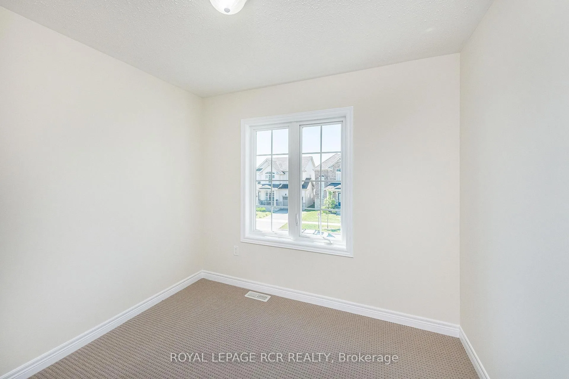 Photo 19 of 770 Cook Crescent, Shelburne — HOMEH