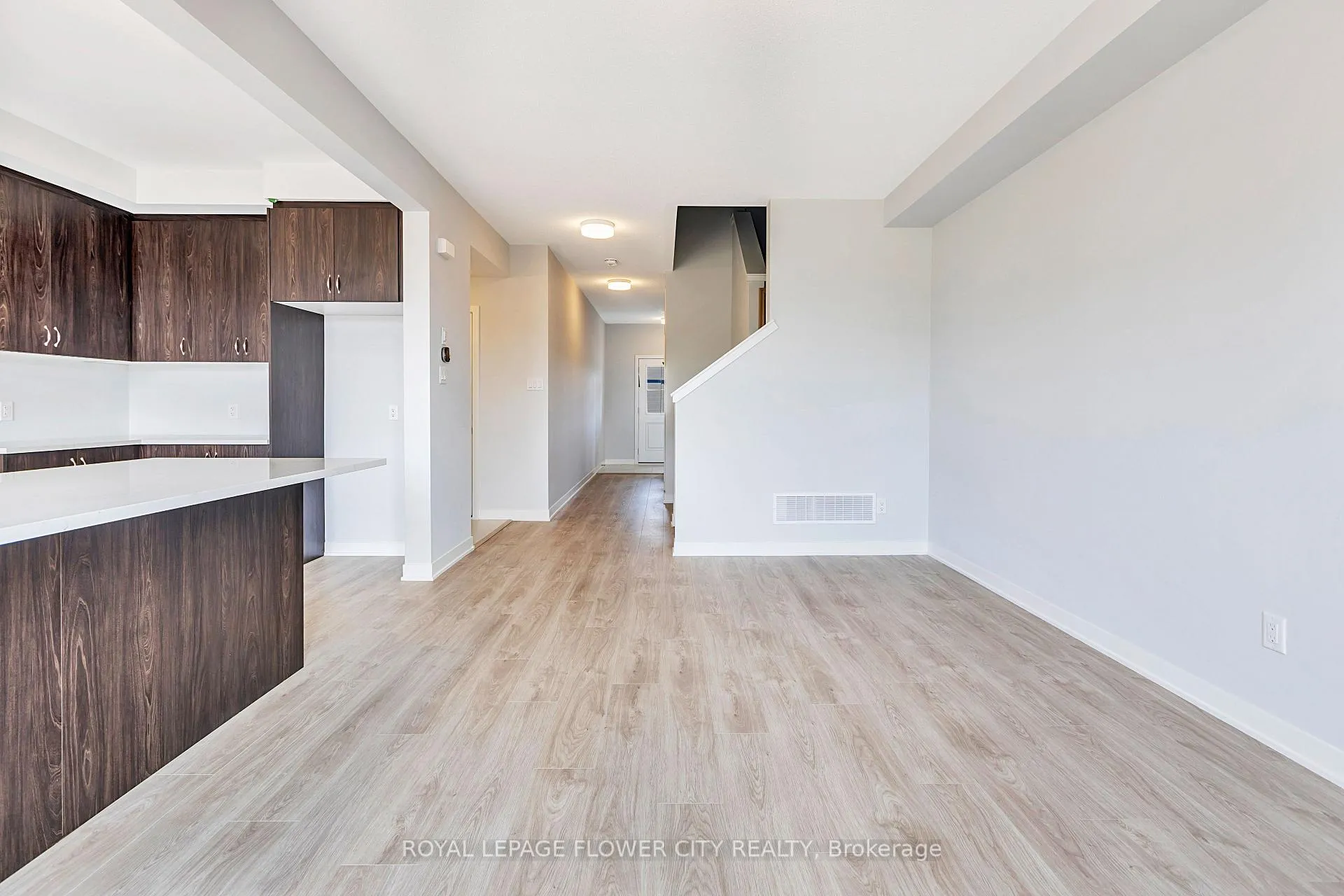 Photo 10 of 404 Patrick Street, North Grenville, North Grenville Twp (Kemptville South) — HOMEH