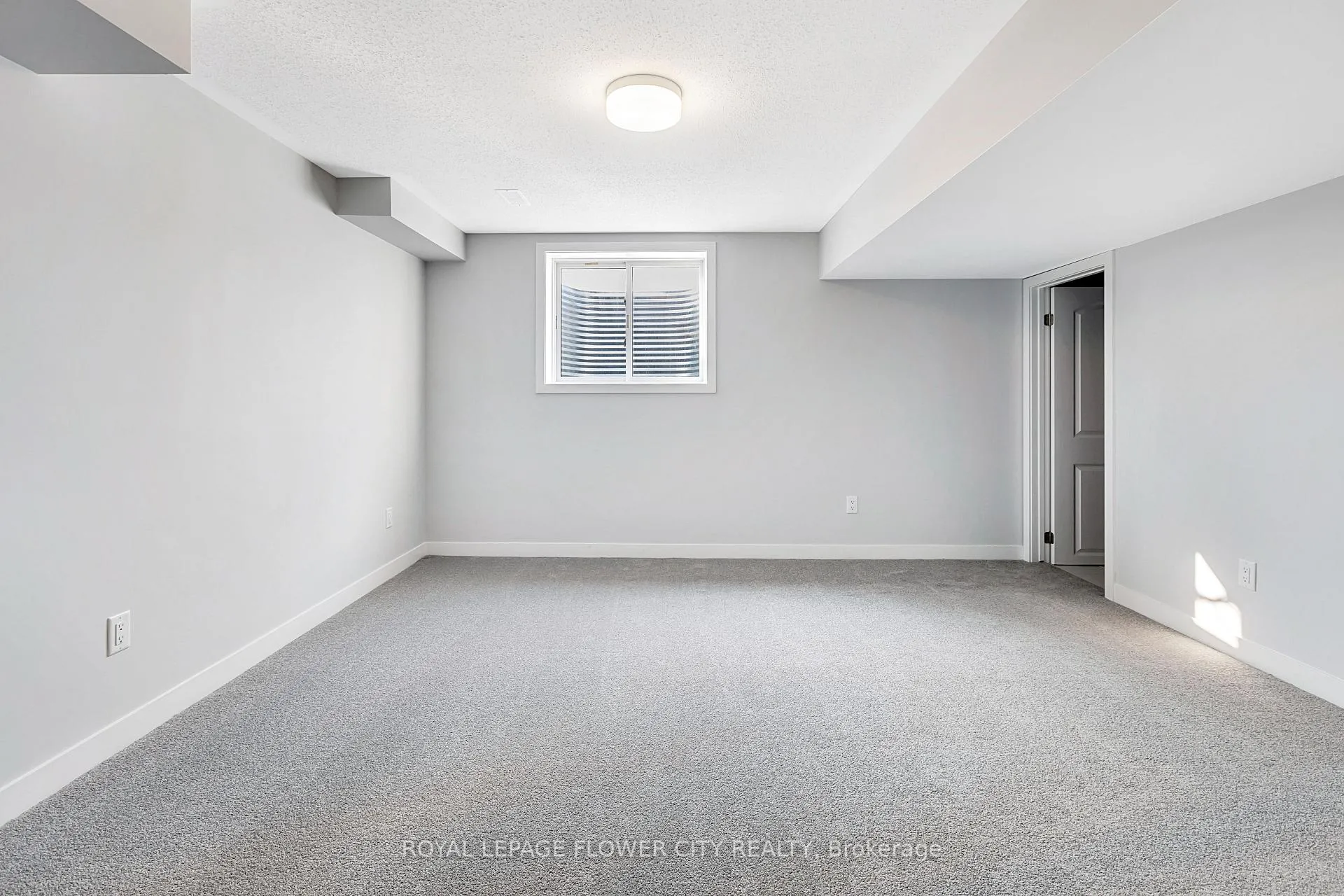 Photo 13 of 404 Patrick Street, North Grenville, North Grenville Twp (Kemptville South) — HOMEH
