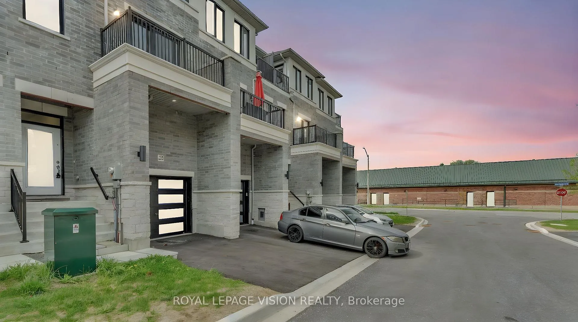 Photo 2 of 23 Gerry Henry Lane, Clarington, Courtice — HOMEH