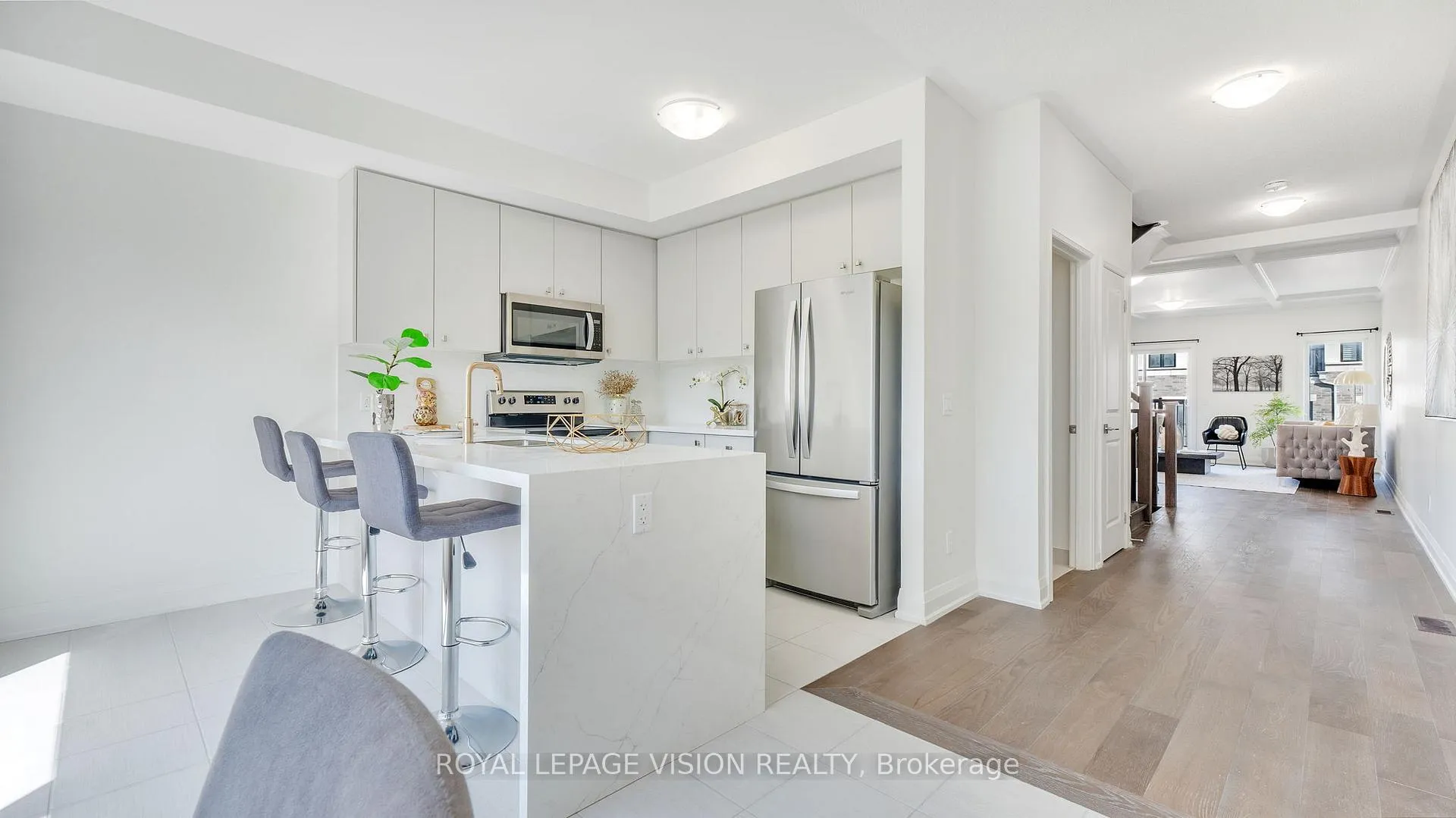 Photo 18 of 23 Gerry Henry Lane, Clarington, Courtice — HOMEH