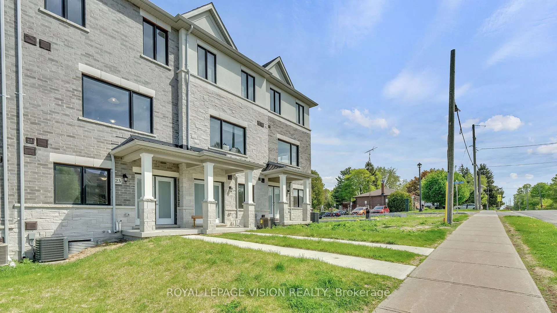 Photo 39 of 23 Gerry Henry Lane, Clarington, Courtice — HOMEH