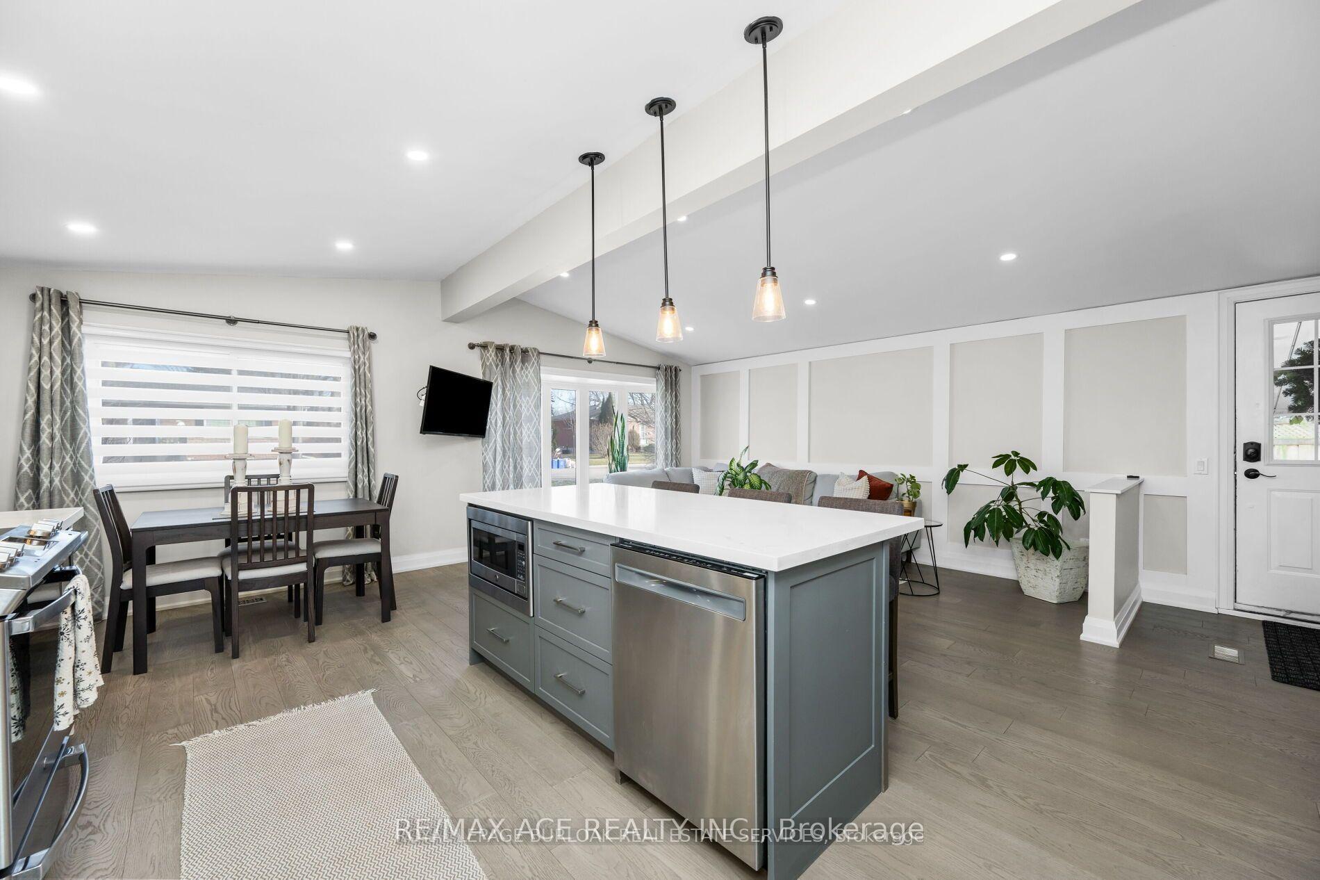 Photo 8 of 412 Norrie Crescent, Burlington, Appleby — HOMEH