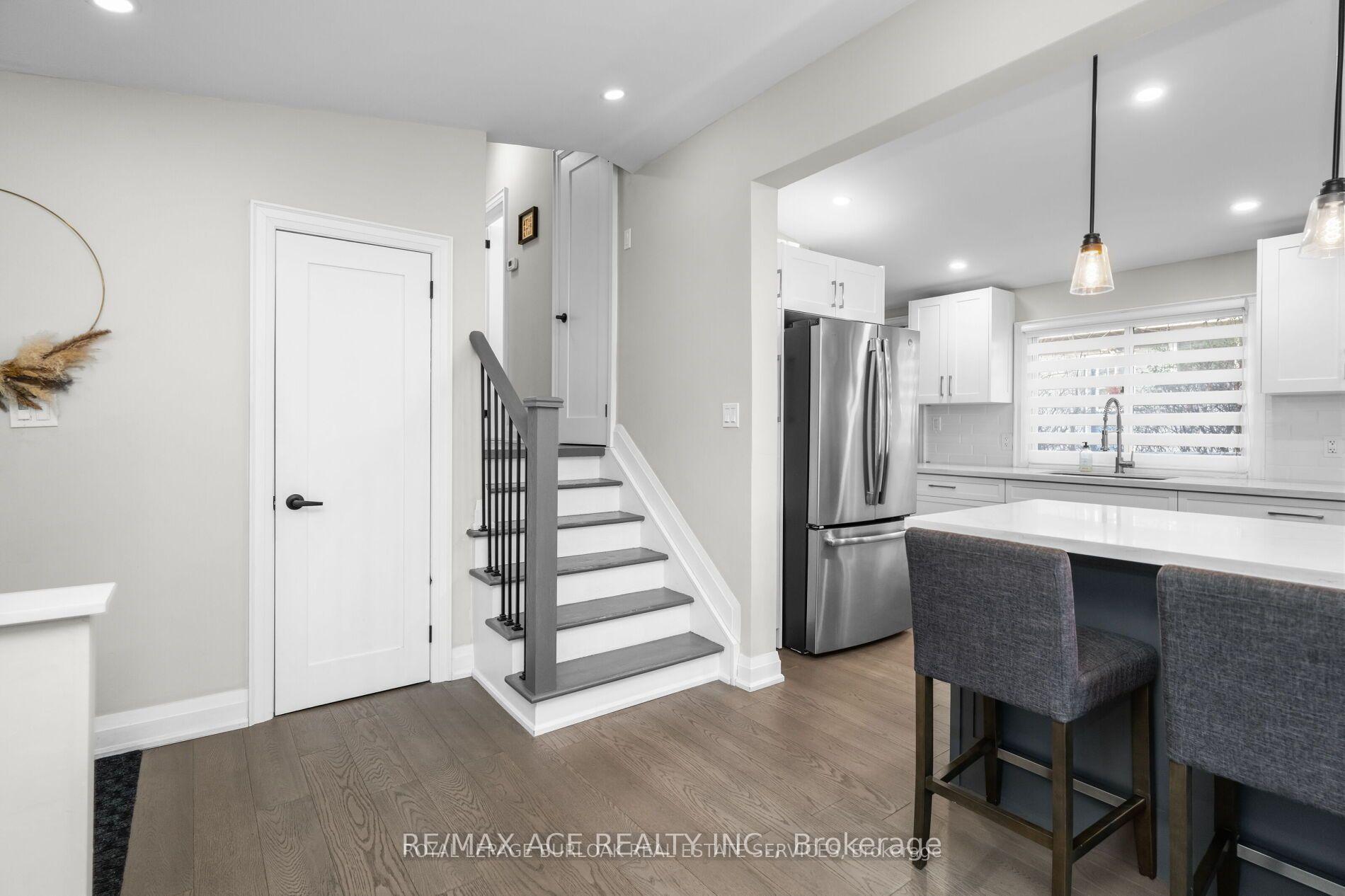 Photo 13 of 412 Norrie Crescent, Burlington, Appleby — HOMEH