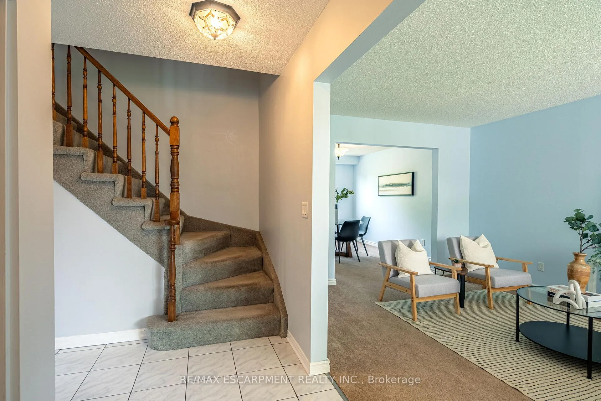 Photo 4 of 11 Pecan Court, Hamilton, Stoney Creek — HOMEH