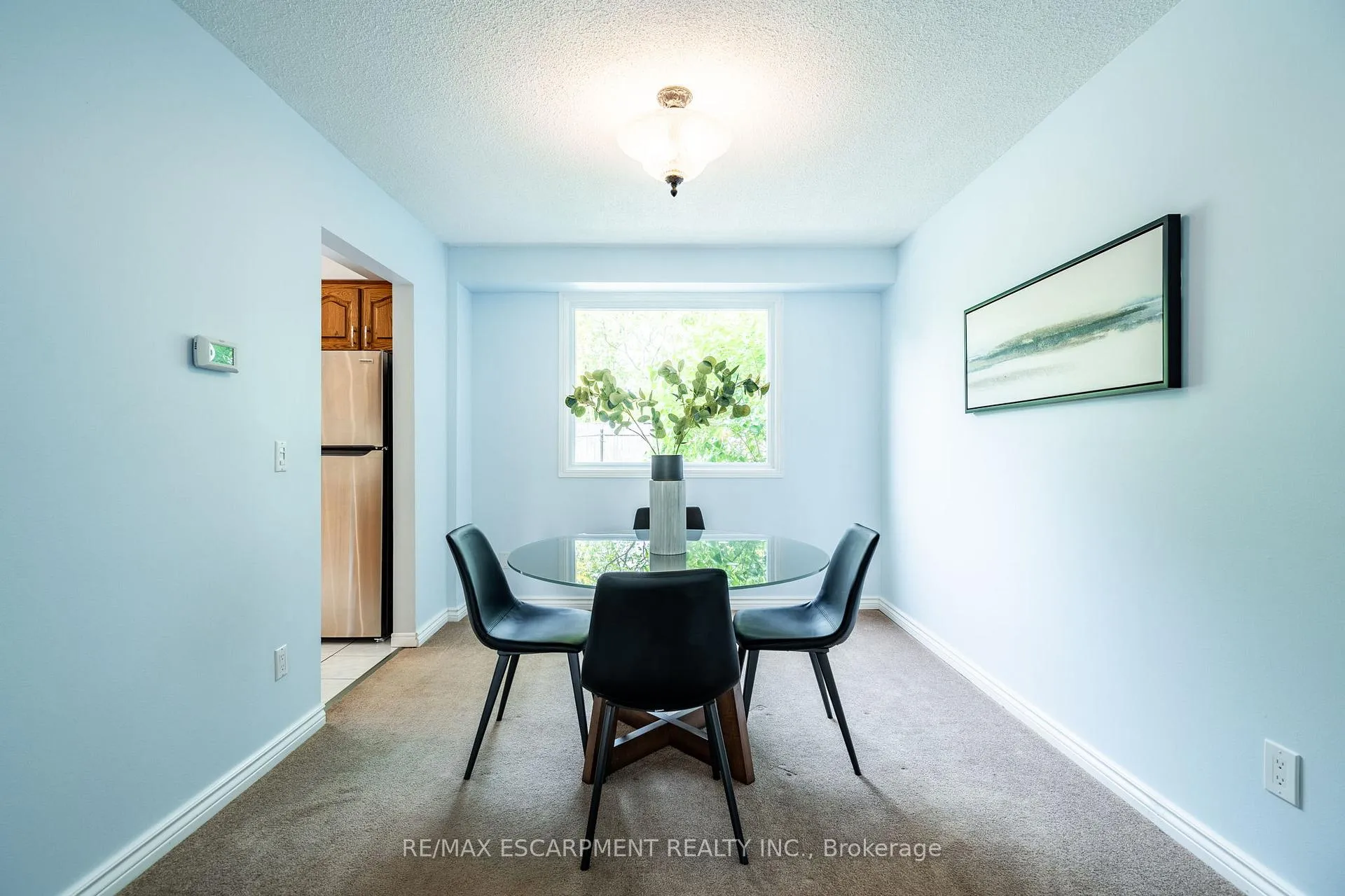 Photo 8 of 11 Pecan Court, Hamilton, Stoney Creek — HOMEH